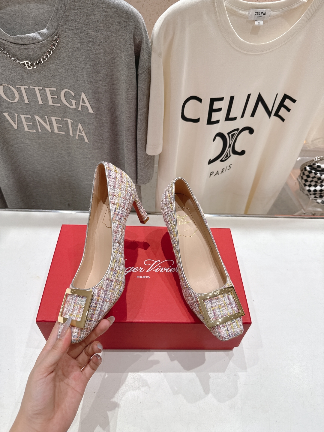 高版本出厂
 Roger vivier RV2025ss新款玛丽珍方扣小方头高跟鞋单鞋
上脚超好看的一款