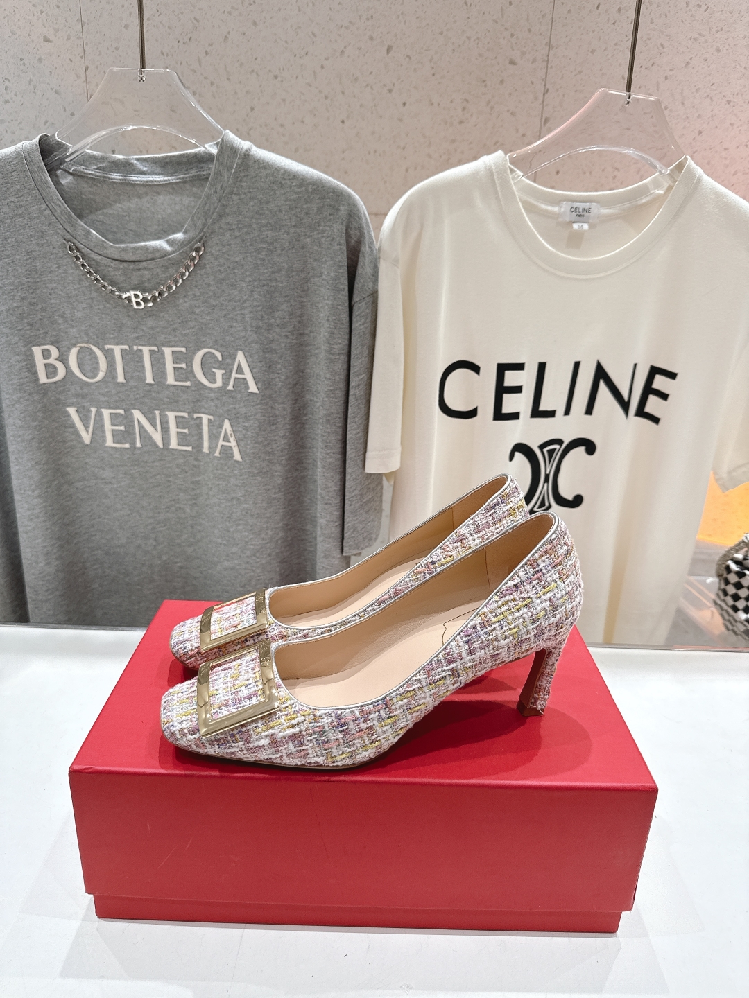 高版本出厂
 Roger vivier RV2025ss新款玛丽珍方扣小方头高跟鞋单鞋
上脚超好看的一款