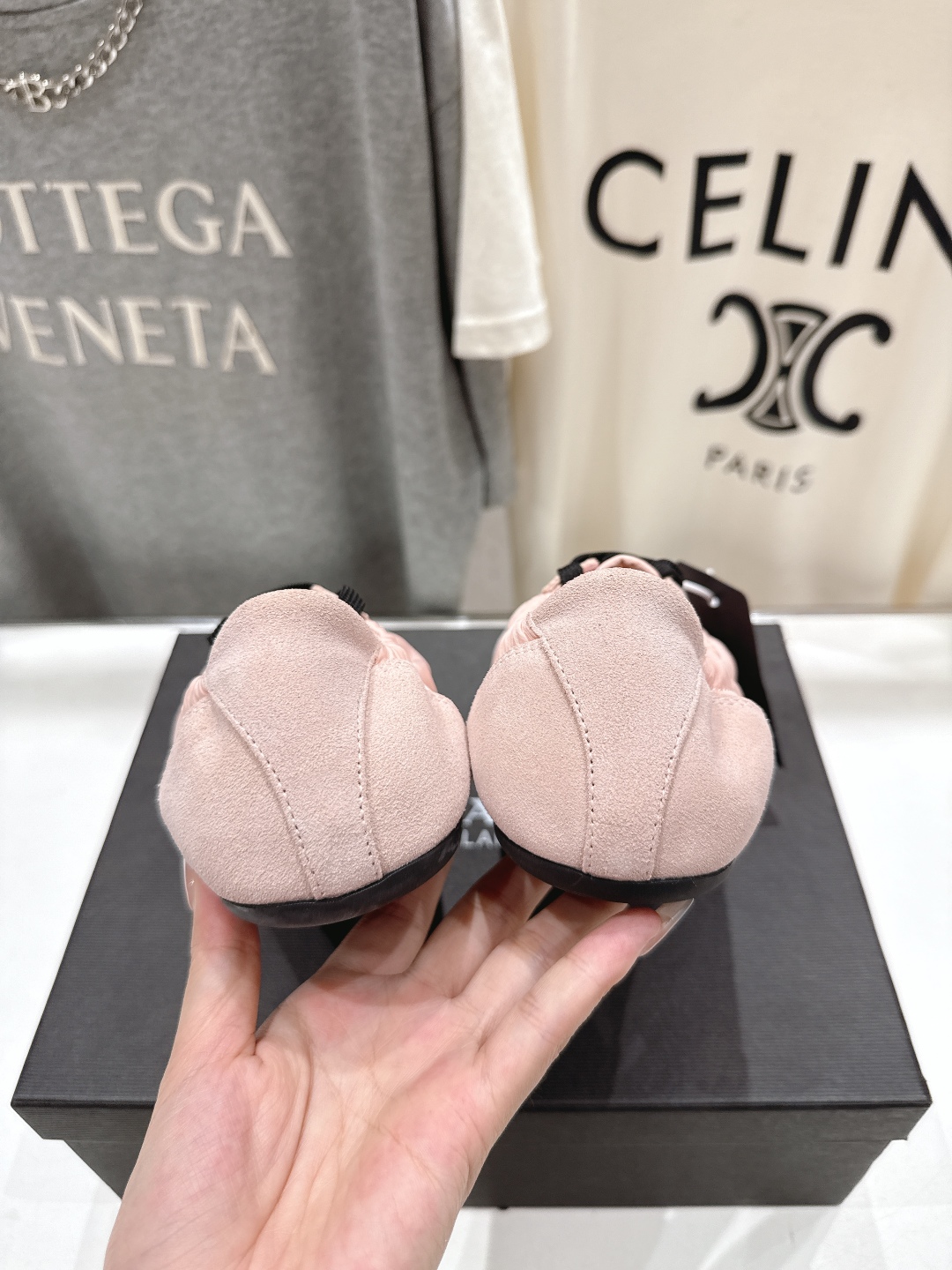 高版本出厂 
  Prada*普拉达P家25ssfw～new新款绑带休闲鞋，低调奢华懒人鞋，富人的不二选