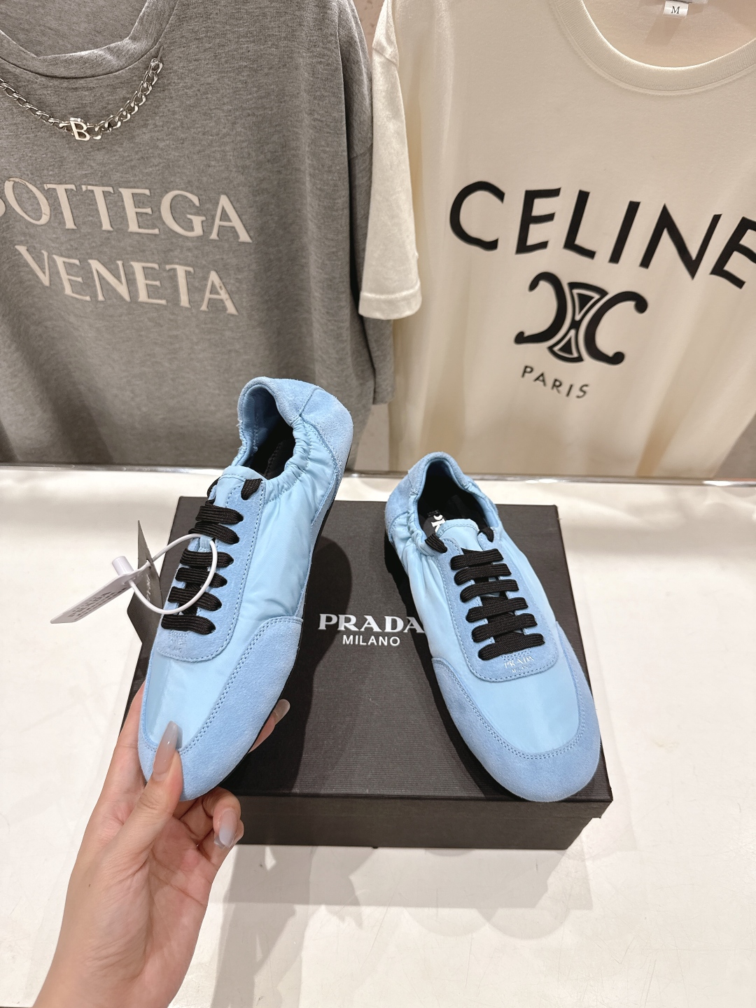 高版本出厂 
  Prada*普拉达P家25ssfw～new新款绑带休闲鞋，低调奢华懒人鞋，富人的不二选