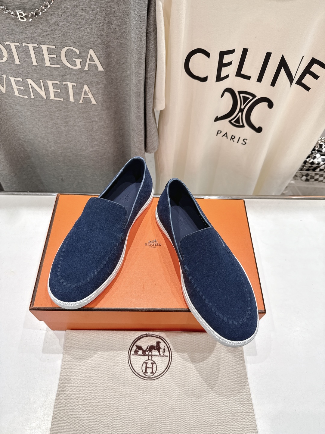 高版本出厂  男码+10
   Hermes/爱马仕H家25ss新品情侣款休闲鞋乐福鞋
经典休闲风格，经