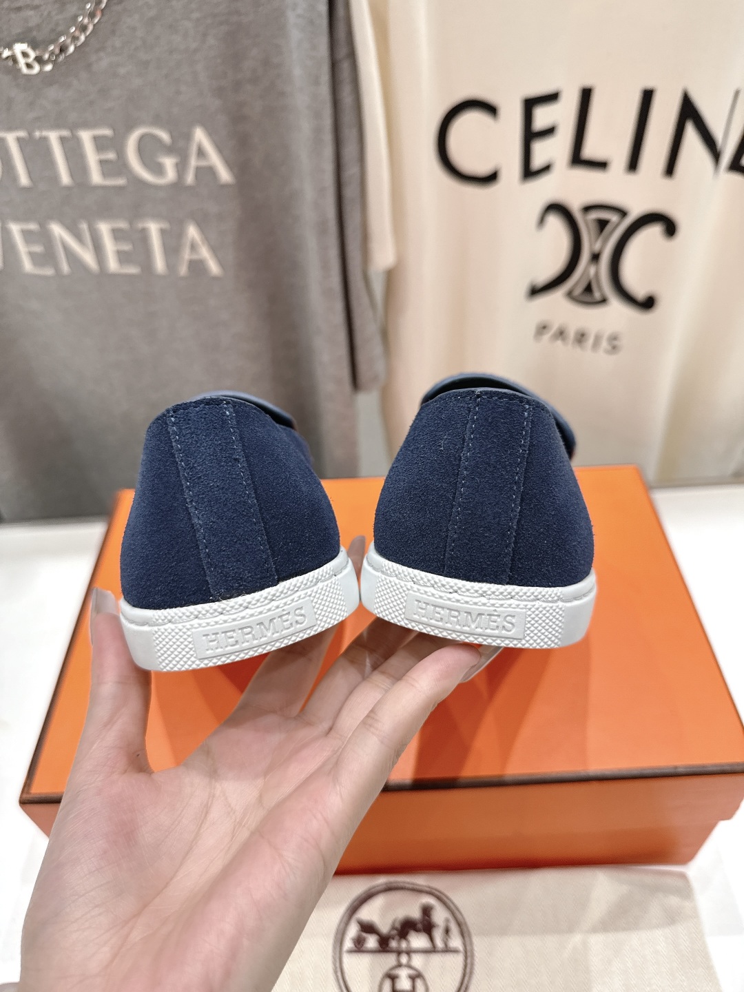 高版本出厂  男码+10
   Hermes/爱马仕H家25ss新品情侣款休闲鞋乐福鞋
经典休闲风格，经
