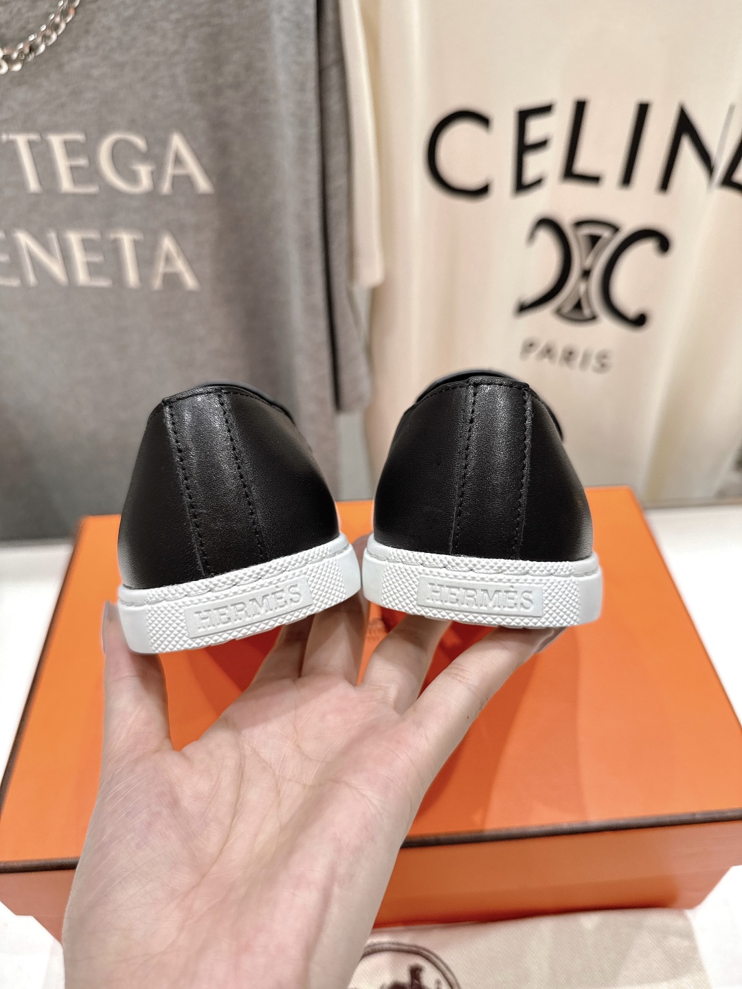高版本出厂  男码+10
   Hermes/爱马仕H家25ss新品情侣款休闲鞋乐福鞋
经典休闲风格，经