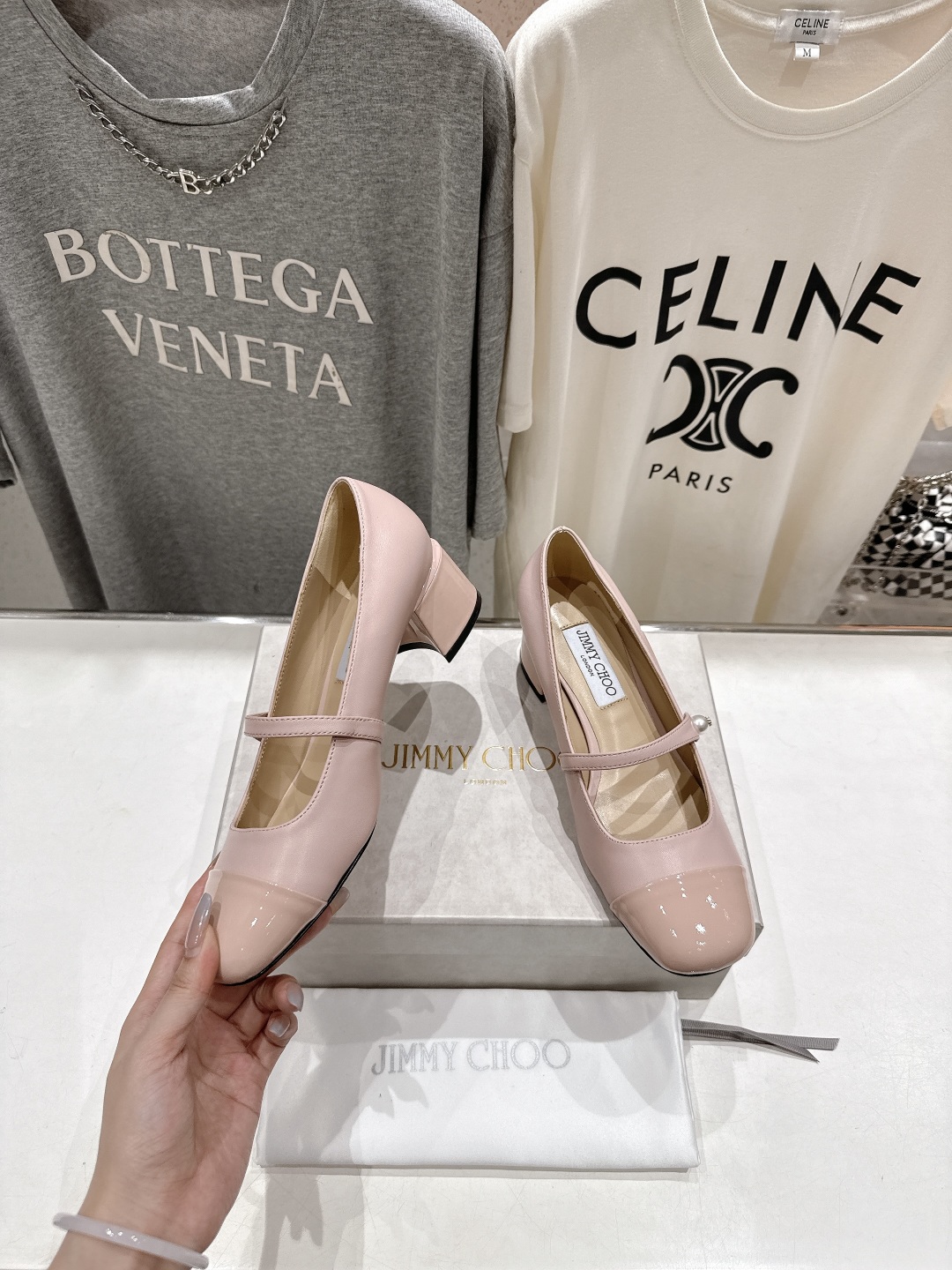 高版本出厂
  JIMMY CHOO｜JC/吉米周2025ss新款简约玛丽珍高跟鞋单鞋

原版套楦，完美