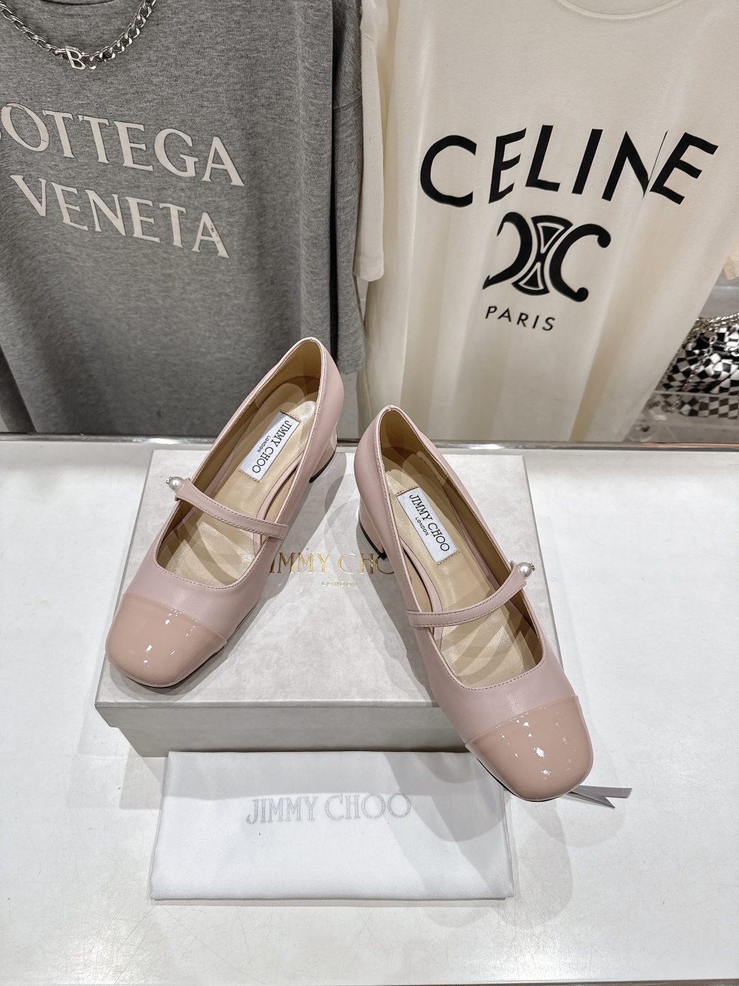 高版本出厂
  JIMMY CHOO｜JC/吉米周2025ss新款简约玛丽珍高跟鞋单鞋

原版套楦，完美