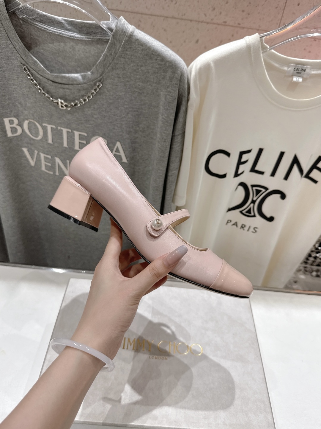高版本出厂
  JIMMY CHOO｜JC/吉米周2025ss新款简约玛丽珍高跟鞋单鞋

原版套楦，完美