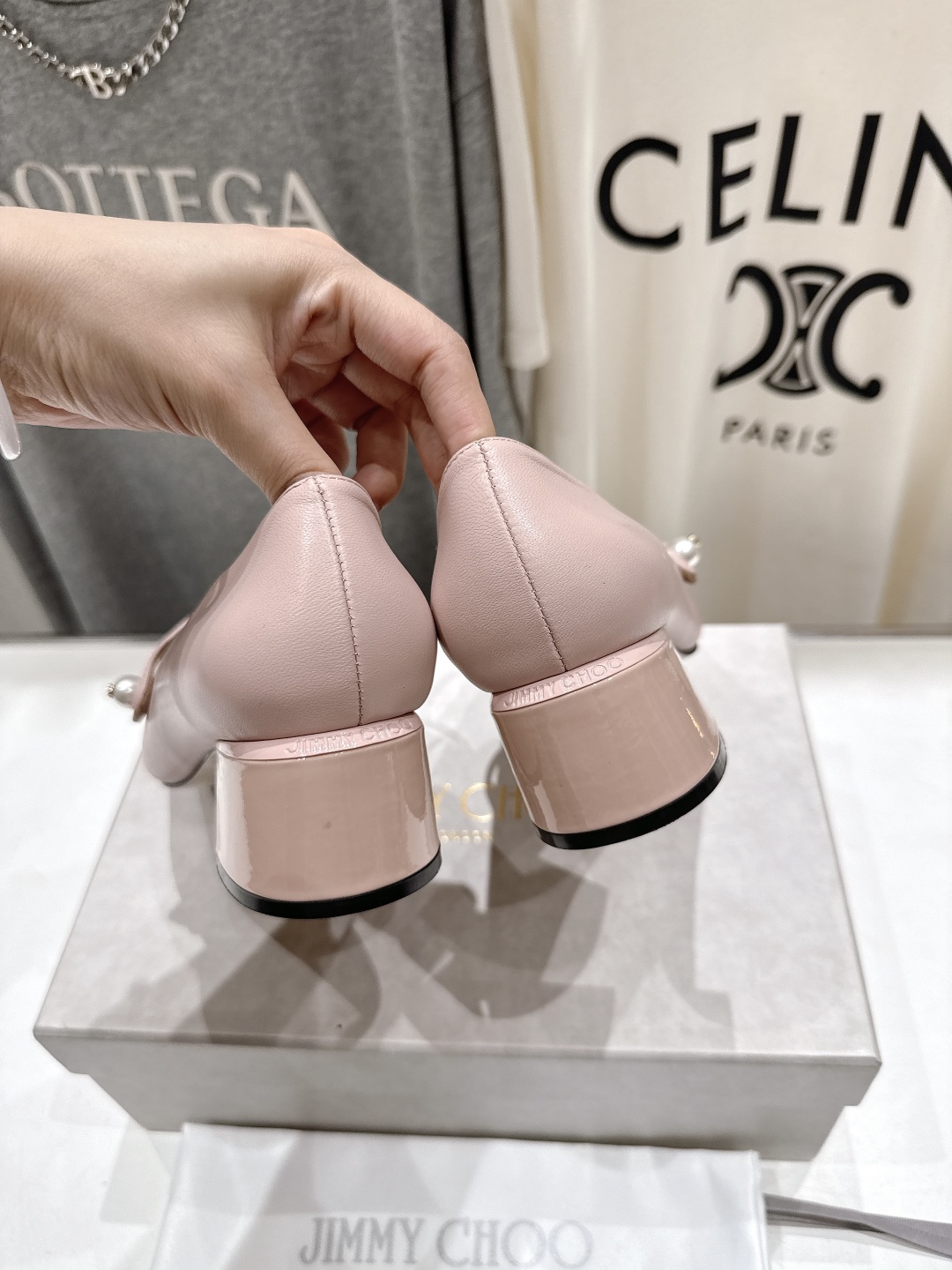 高版本出厂
  JIMMY CHOO｜JC/吉米周2025ss新款简约玛丽珍高跟鞋单鞋

原版套楦，完美