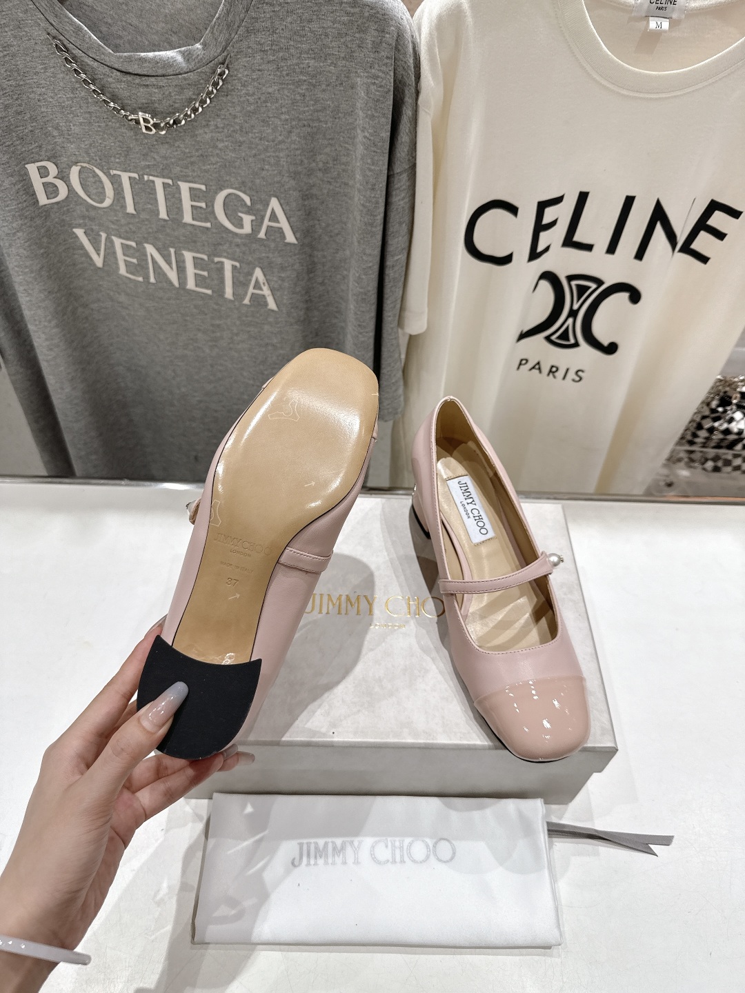 高版本出厂
  JIMMY CHOO｜JC/吉米周2025ss新款简约玛丽珍高跟鞋单鞋

原版套楦，完美