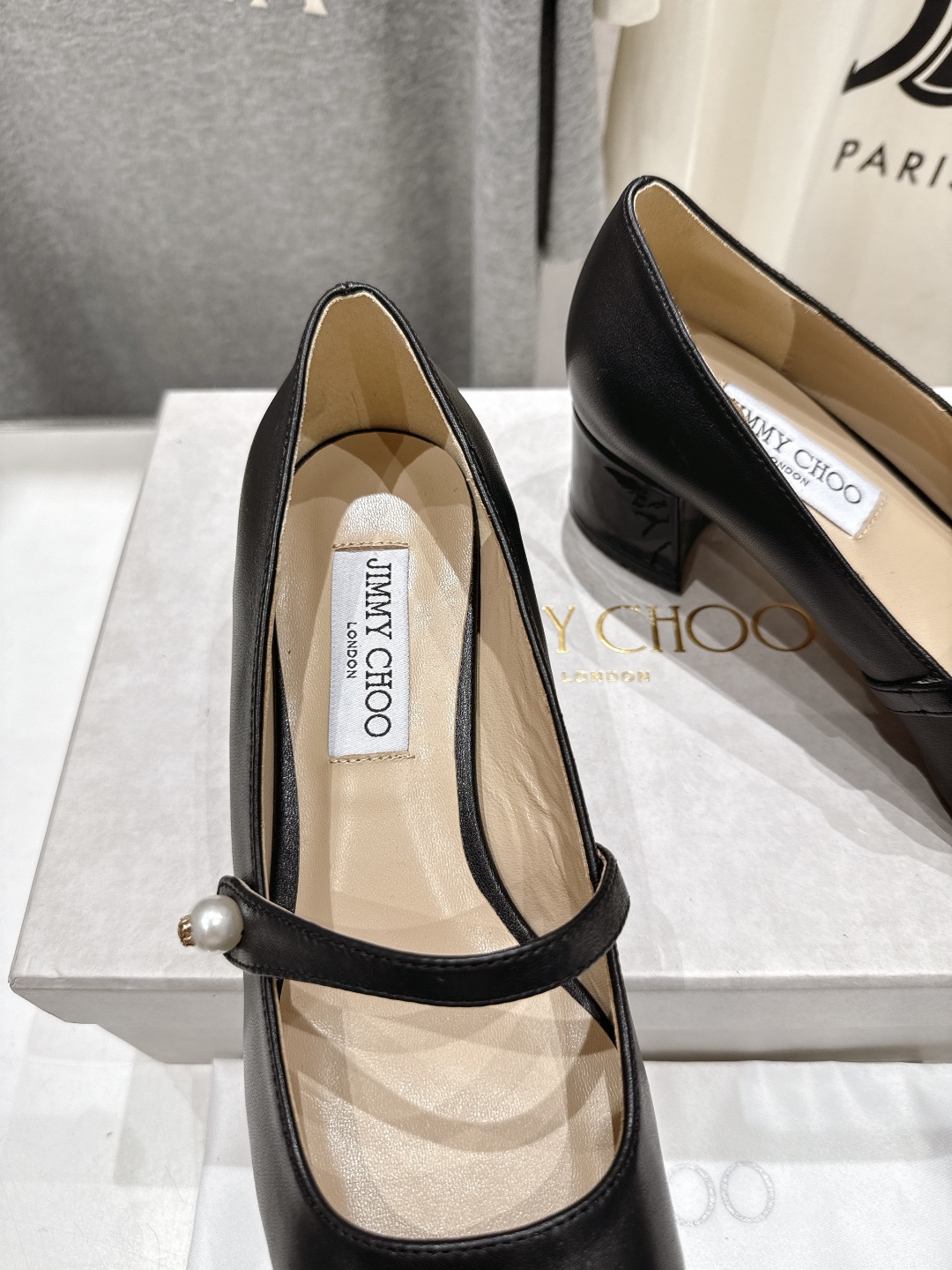 高版本出厂
  JIMMY CHOO｜JC/吉米周2025ss新款简约玛丽珍高跟鞋单鞋

原版套楦，完美