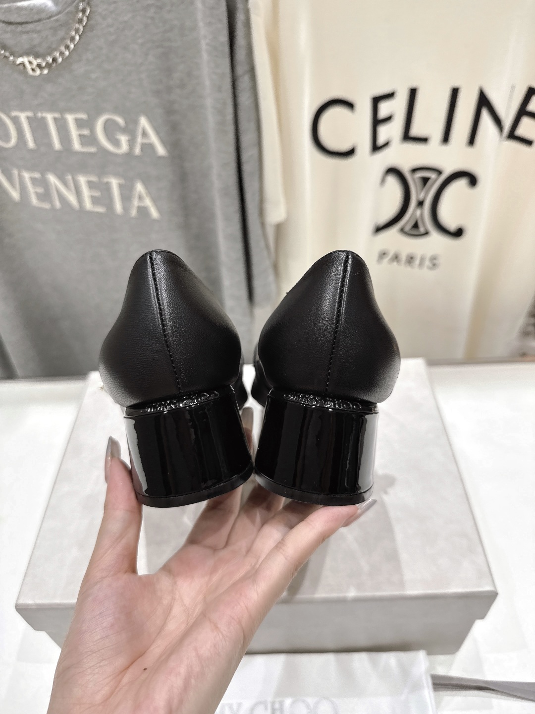 高版本出厂
  JIMMY CHOO｜JC/吉米周2025ss新款简约玛丽珍高跟鞋单鞋

原版套楦，完美
