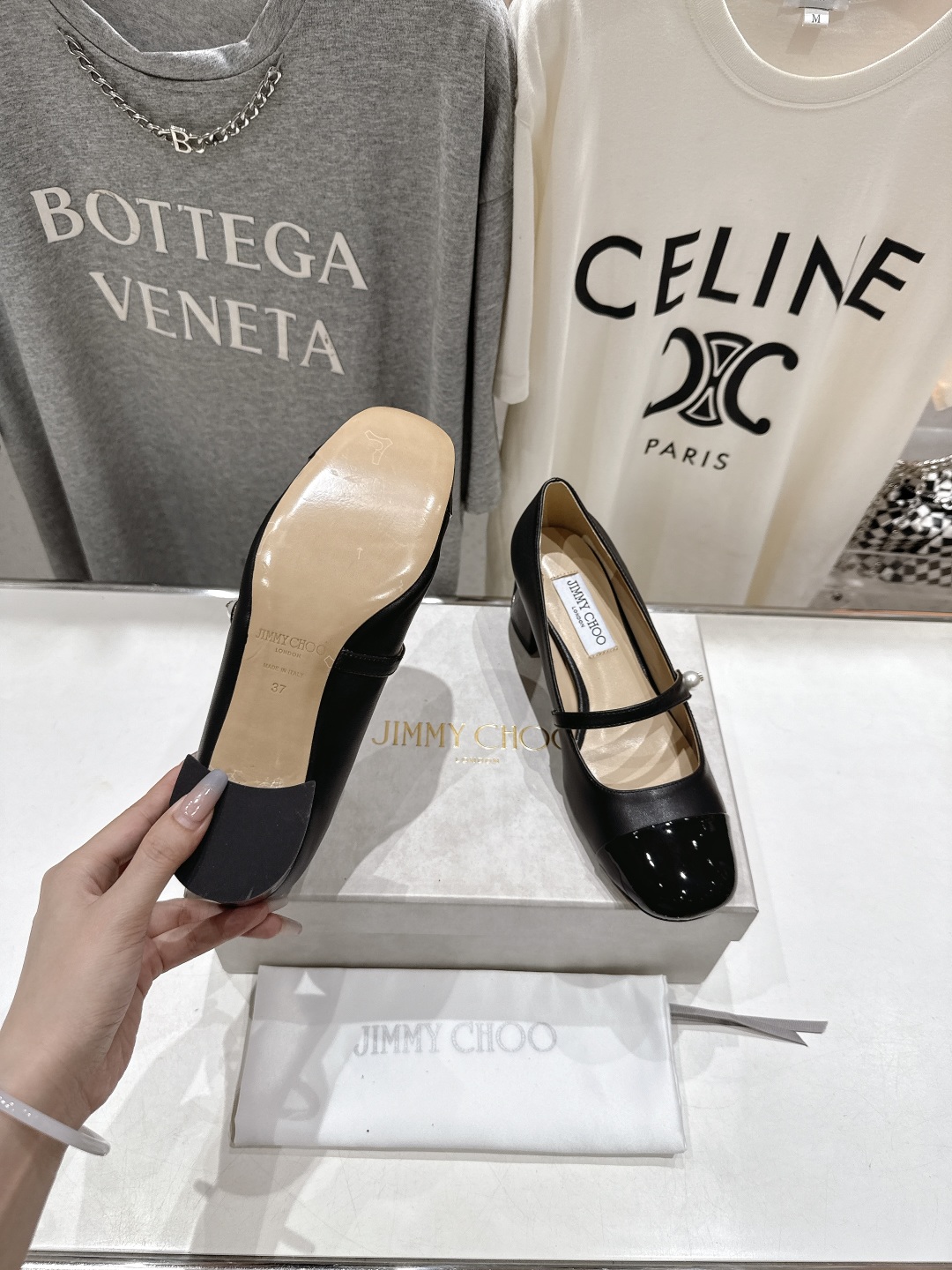 高版本出厂
  JIMMY CHOO｜JC/吉米周2025ss新款简约玛丽珍高跟鞋单鞋

原版套楦，完美