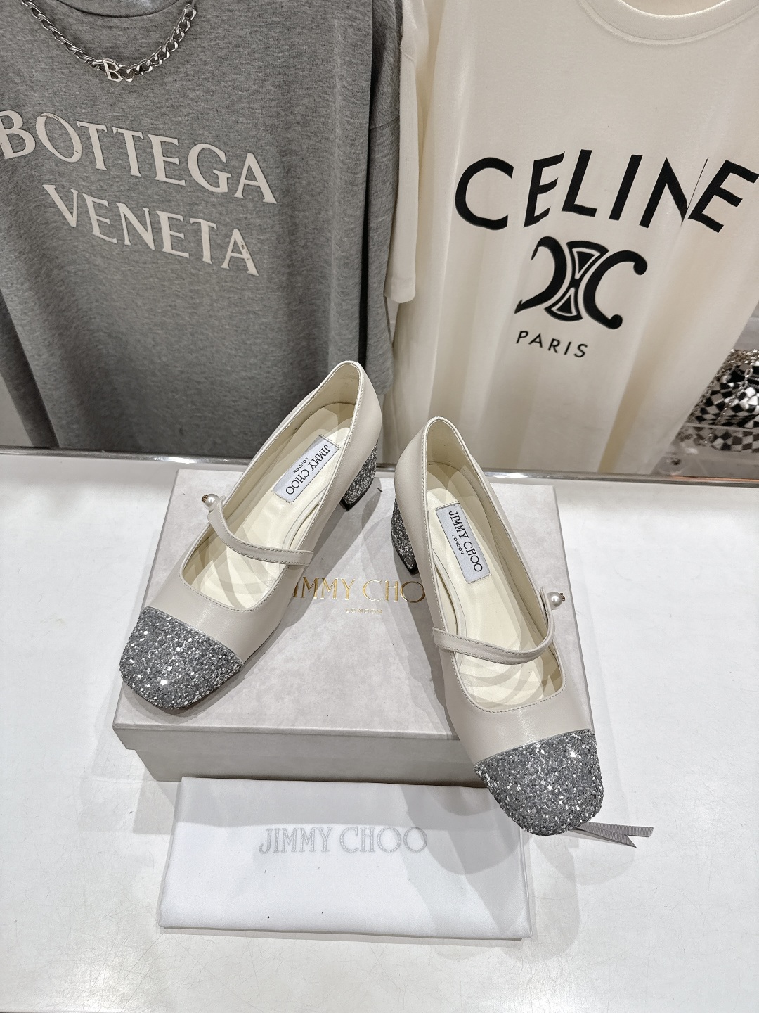高版本出厂
  JIMMY CHOO｜JC/吉米周2025ss新款简约玛丽珍高跟鞋单鞋

原版套楦，完美