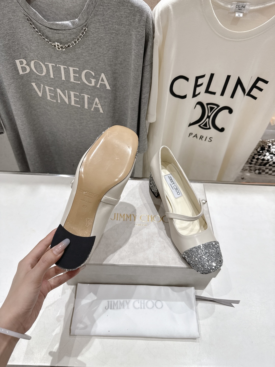 高版本出厂
  JIMMY CHOO｜JC/吉米周2025ss新款简约玛丽珍高跟鞋单鞋

原版套楦，完美