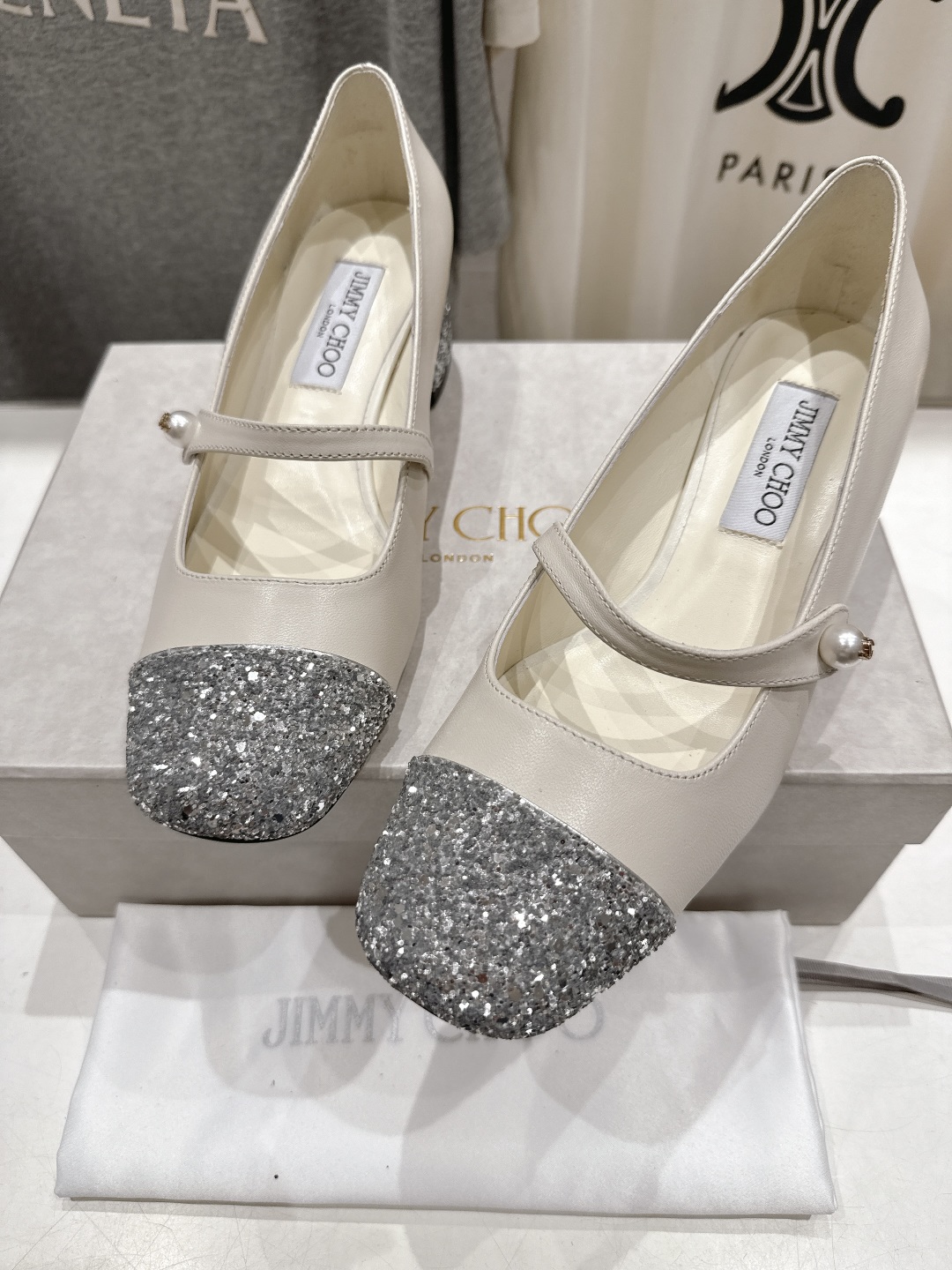 高版本出厂
  JIMMY CHOO｜JC/吉米周2025ss新款简约玛丽珍高跟鞋单鞋

原版套楦，完美