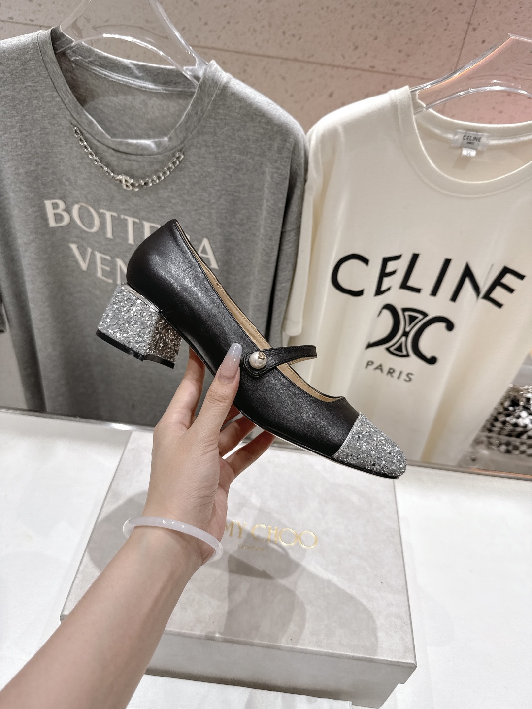 高版本出厂
  JIMMY CHOO｜JC/吉米周2025ss新款简约玛丽珍高跟鞋单鞋

原版套楦，完美