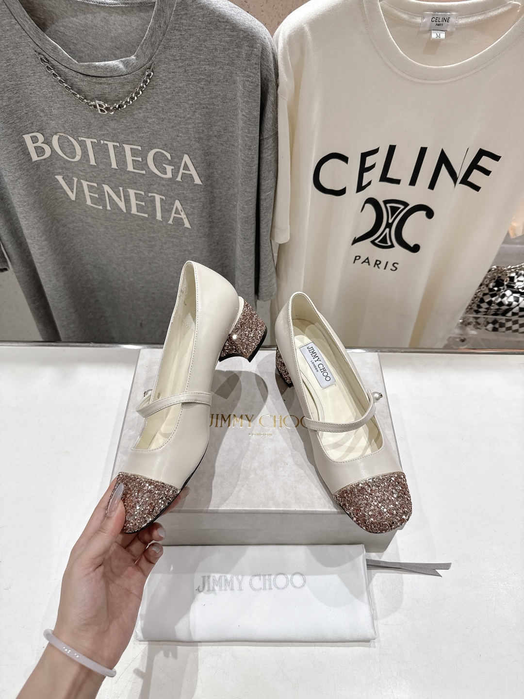 高版本出厂
  JIMMY CHOO｜JC/吉米周2025ss新款简约玛丽珍高跟鞋单鞋

原版套楦，完美