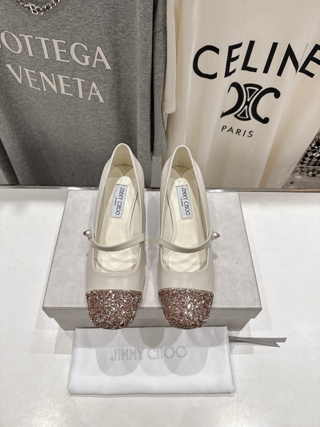 高版本出厂
  JIMMY CHOO｜JC/吉米周2025ss新款简约玛丽珍高跟鞋单鞋

原版套楦，完美