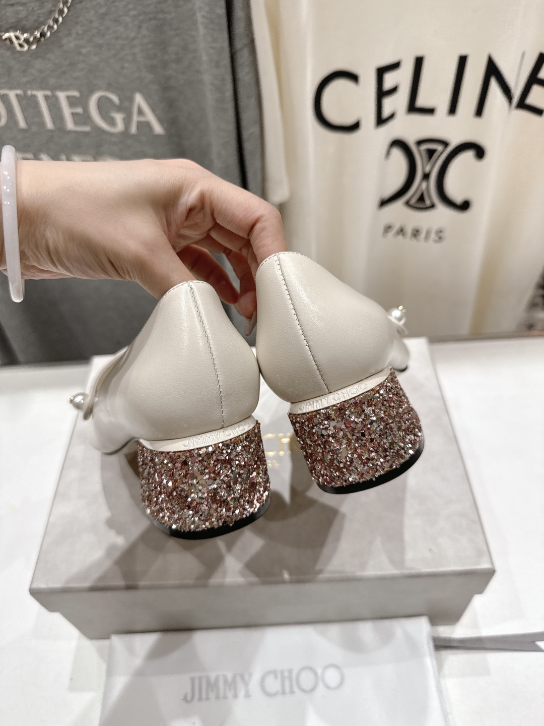 高版本出厂
  JIMMY CHOO｜JC/吉米周2025ss新款简约玛丽珍高跟鞋单鞋

原版套楦，完美