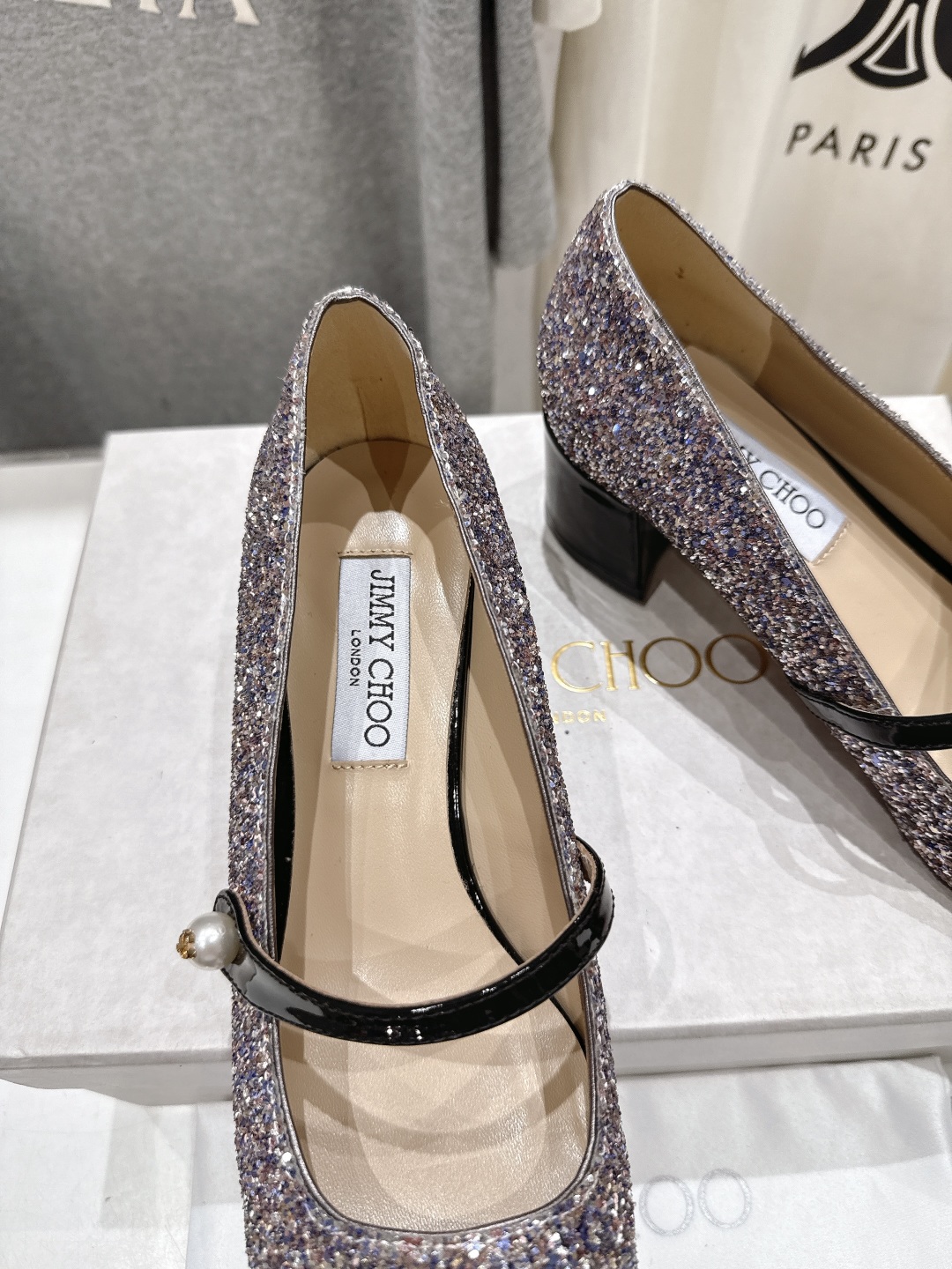 高版本出厂
  JIMMY CHOO｜JC/吉米周2025ss新款简约玛丽珍高跟鞋单鞋

原版套楦，完美