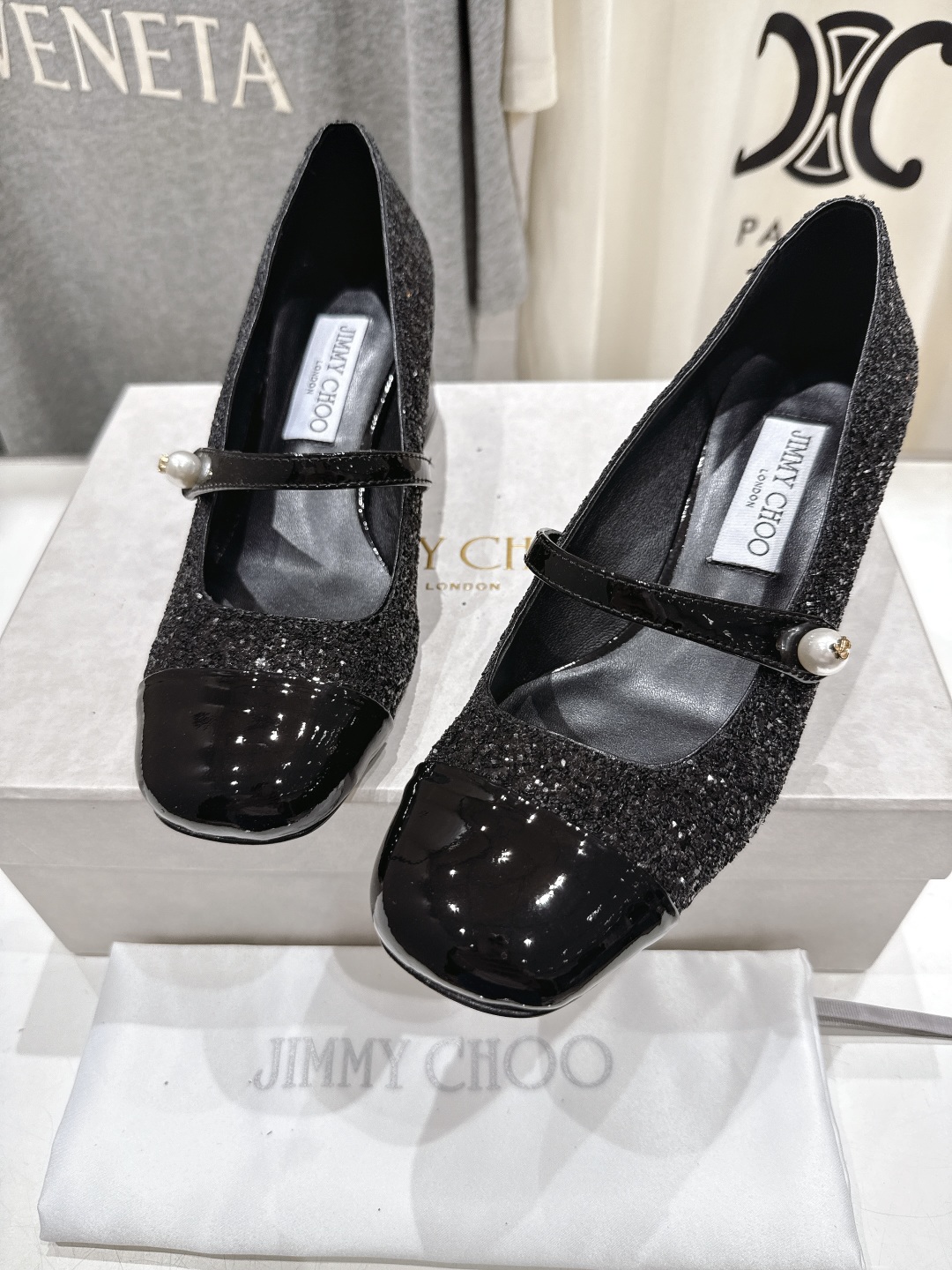 高版本出厂
  JIMMY CHOO｜JC/吉米周2025ss新款简约玛丽珍高跟鞋单鞋

原版套楦，完美