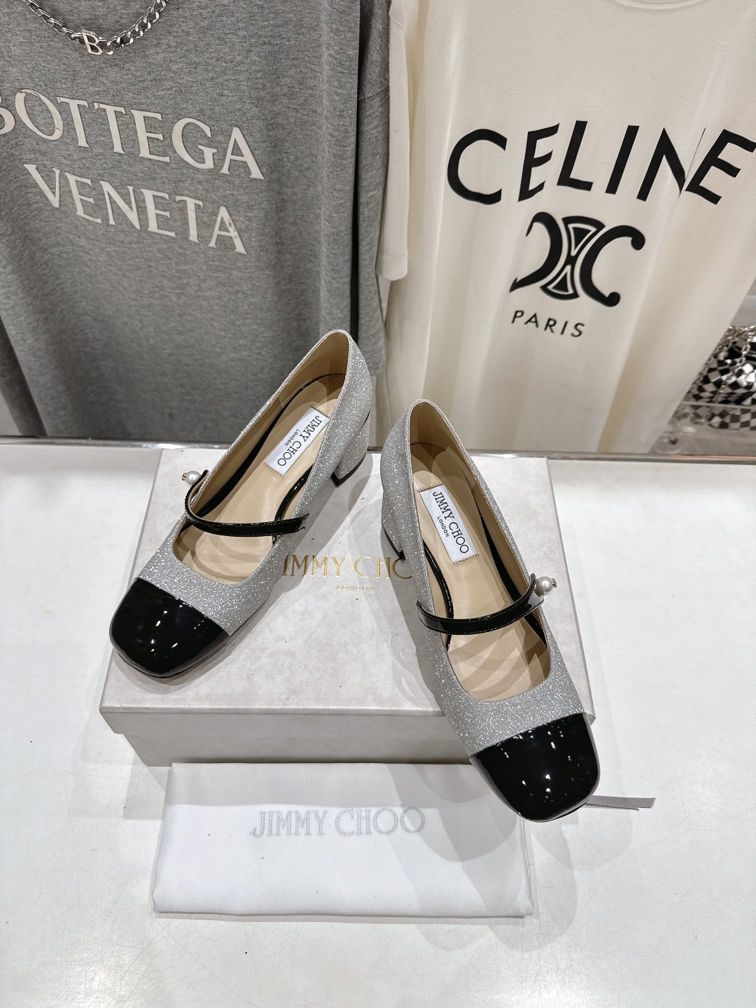 高版本出厂
  JIMMY CHOO｜JC/吉米周2025ss新款简约玛丽珍高跟鞋单鞋

原版套楦，完美