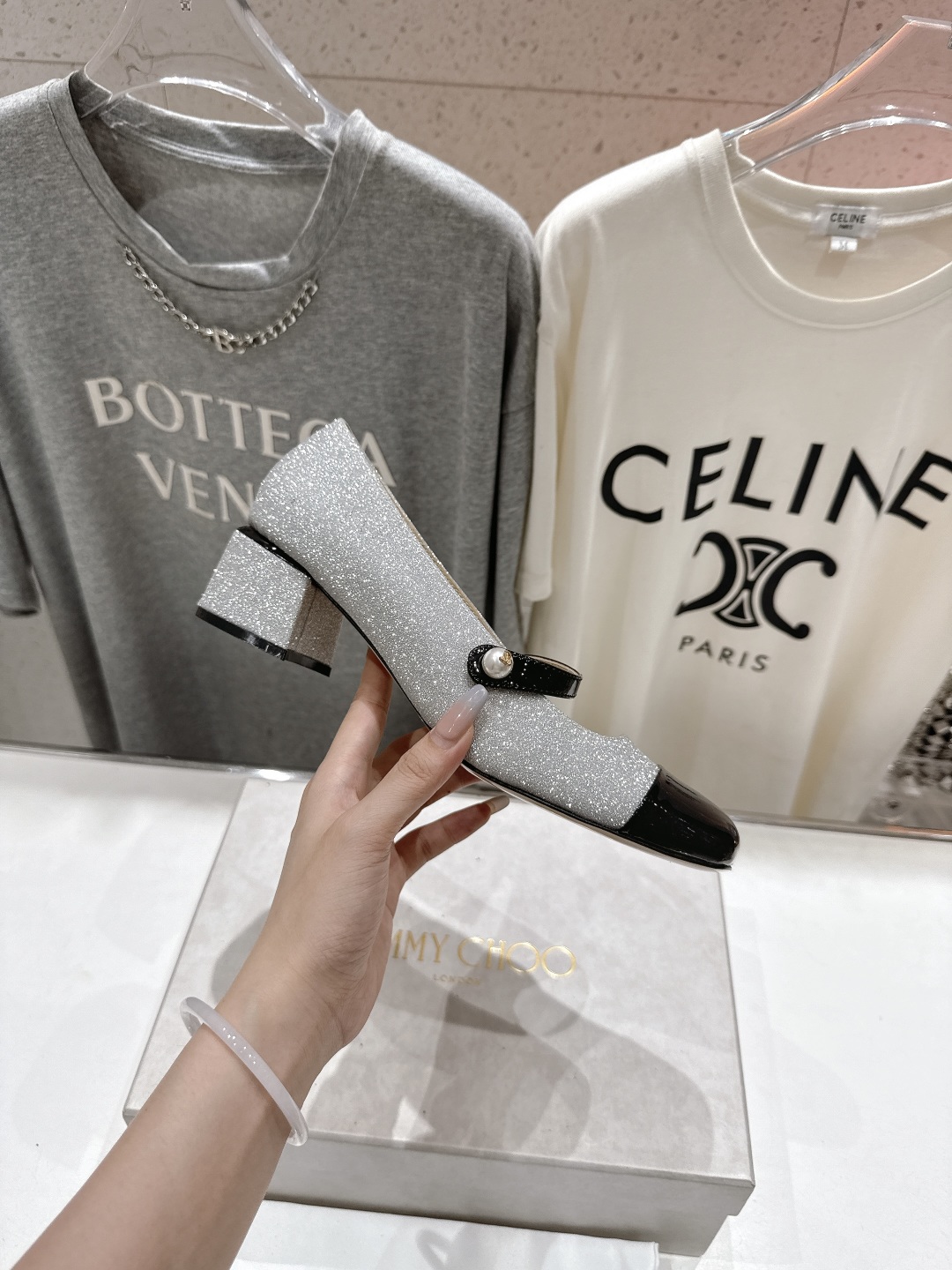 高版本出厂
  JIMMY CHOO｜JC/吉米周2025ss新款简约玛丽珍高跟鞋单鞋

原版套楦，完美