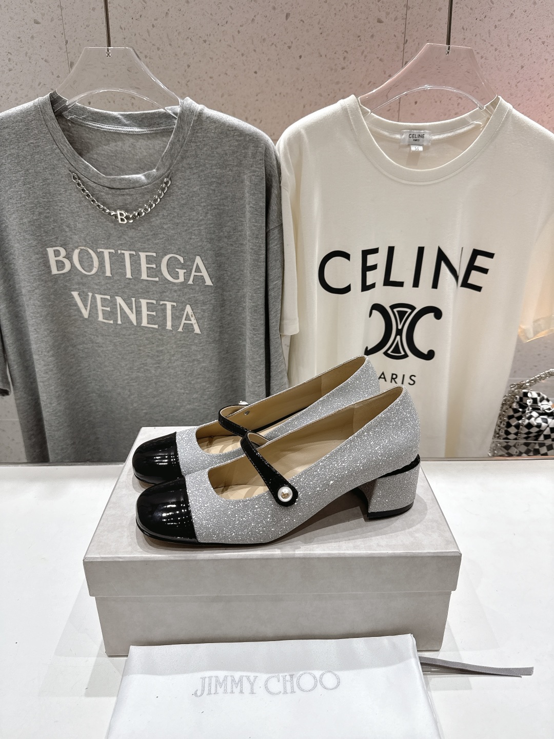 高版本出厂
  JIMMY CHOO｜JC/吉米周2025ss新款简约玛丽珍高跟鞋单鞋

原版套楦，完美