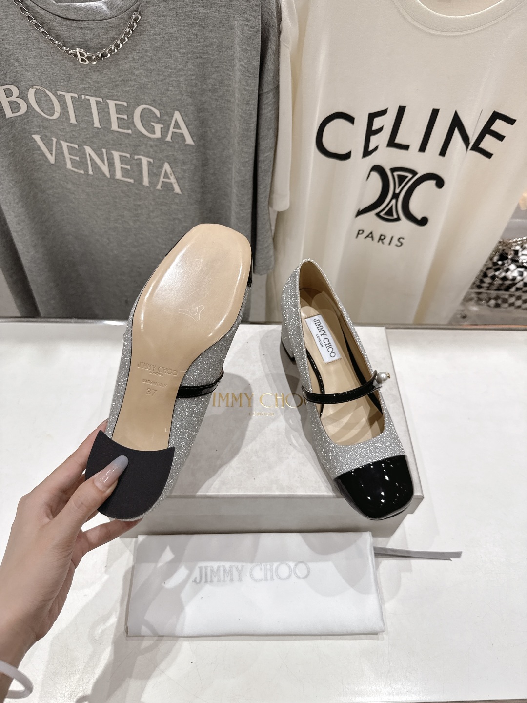 高版本出厂
  JIMMY CHOO｜JC/吉米周2025ss新款简约玛丽珍高跟鞋单鞋

原版套楦，完美