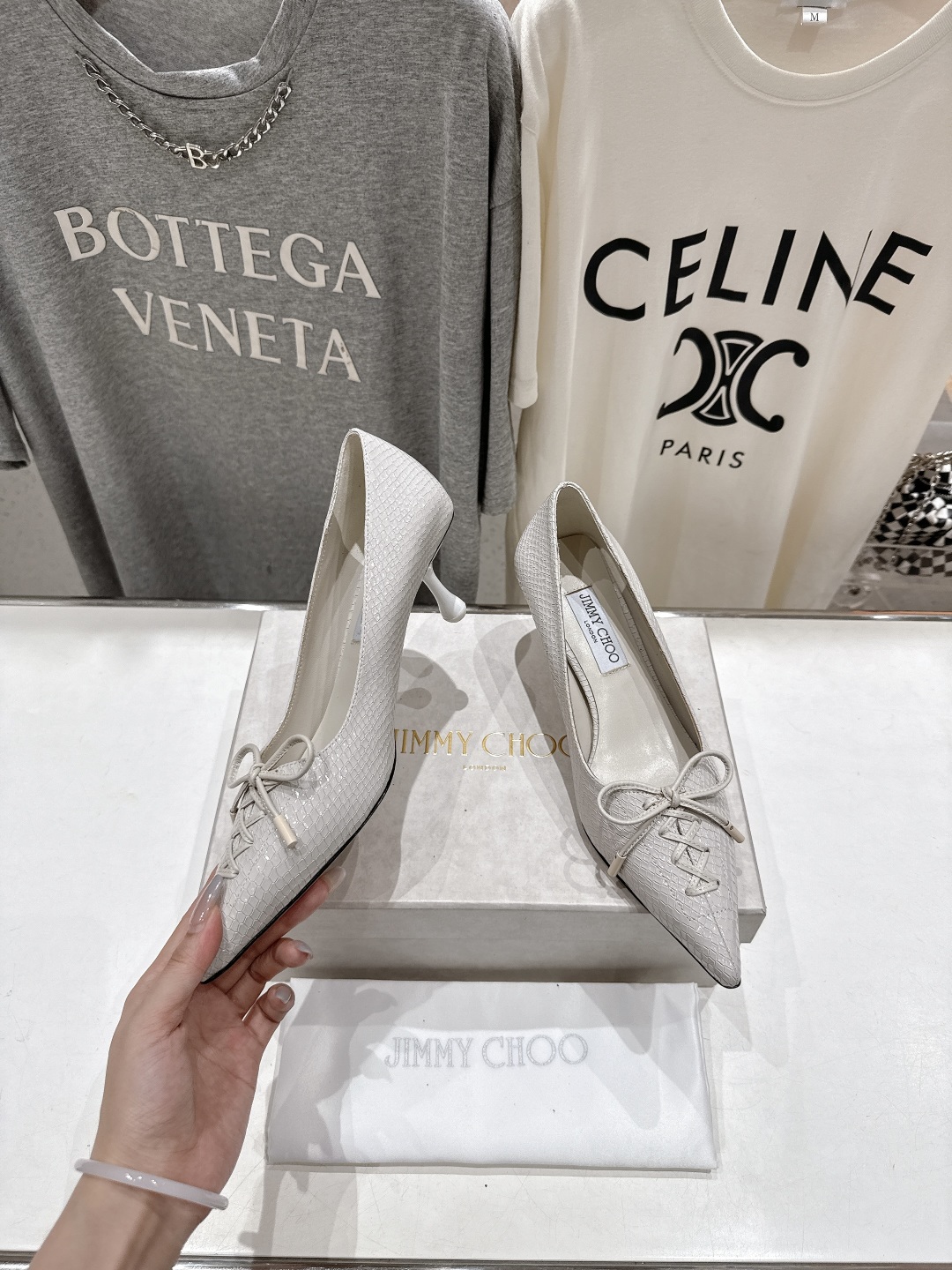 高版本出厂
  JIMMY CHOO｜JC/吉米周2025ss新款简约尖头高跟鞋单鞋

原版套楦，完美的