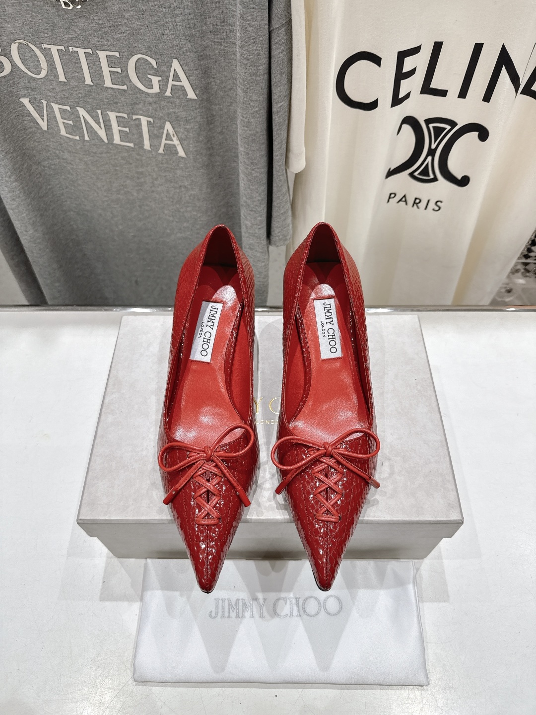 高版本出厂
  JIMMY CHOO｜JC/吉米周2025ss新款简约尖头高跟鞋单鞋

原版套楦，完美的