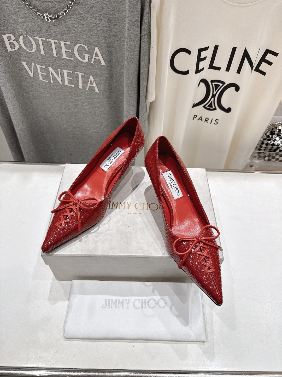 高版本出厂
  JIMMY CHOO｜JC/吉米周2025ss新款简约尖头高跟鞋单鞋

原版套楦，完美的