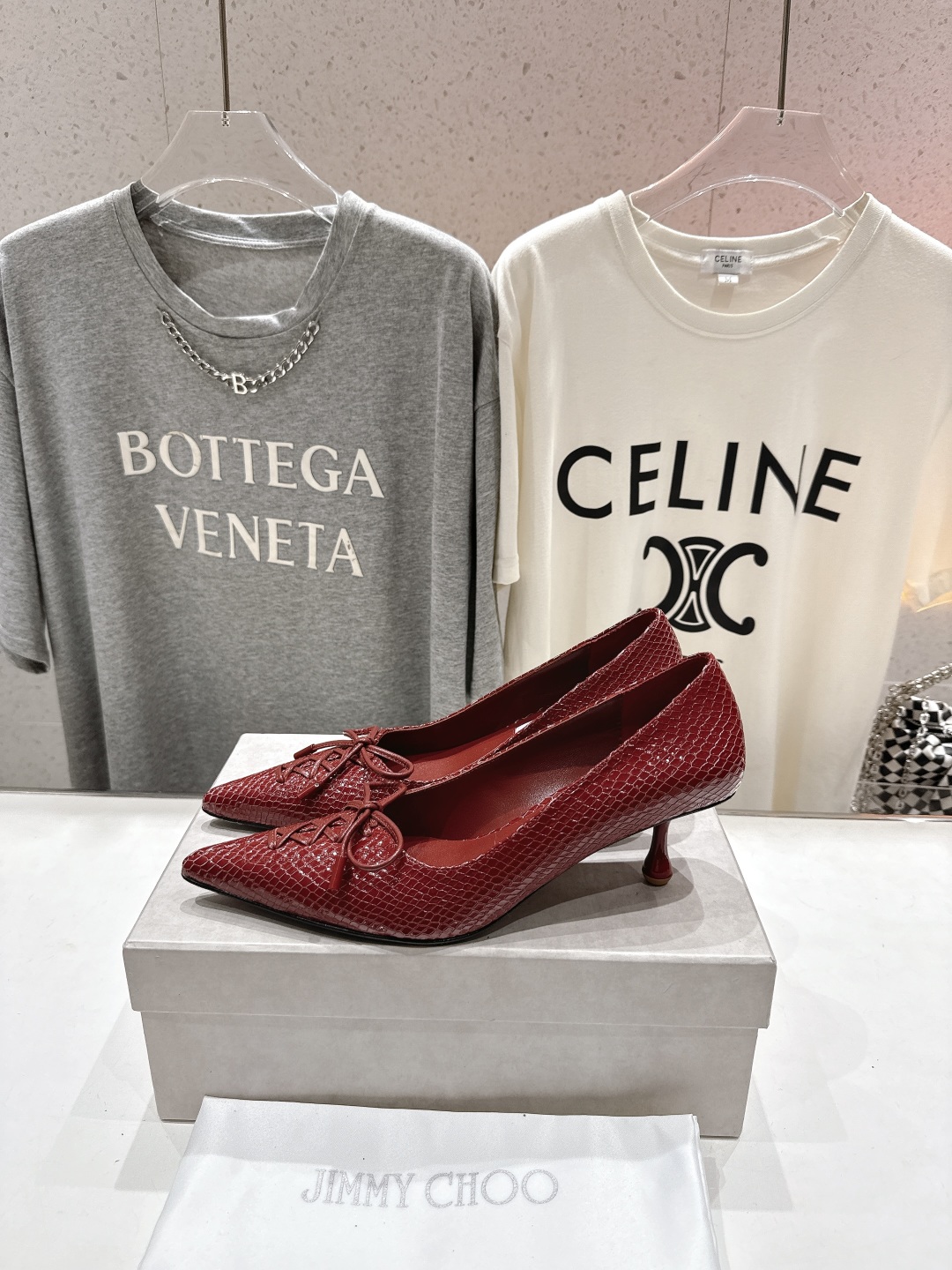 高版本出厂
  JIMMY CHOO｜JC/吉米周2025ss新款简约尖头高跟鞋单鞋

原版套楦，完美的