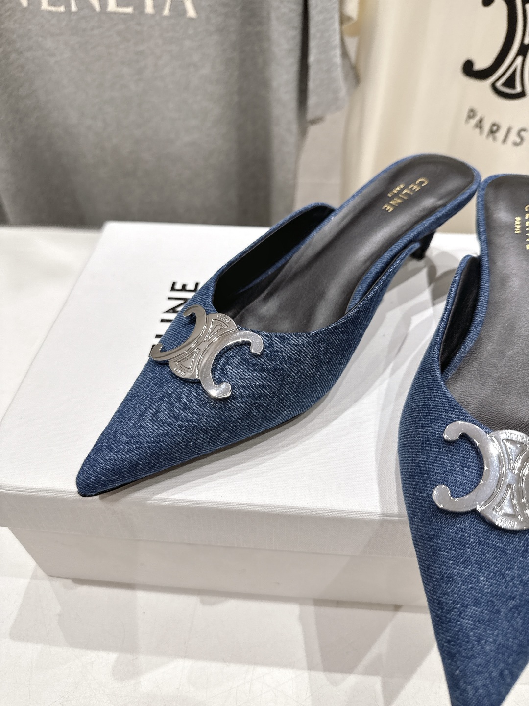 高版本出厂
 「CELINE」赛琳25ss·新款最美凯旋门logo尖头猫跟高跟鞋拖鞋～
思琳标志性的五金