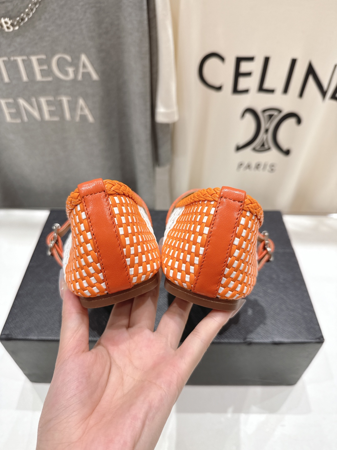 高版本出厂
 独家新品 Alaia 阿莱亚25ss/ 走秀款平底网面鞋芭蕾舞鞋 最近超火的一款平底鞋


