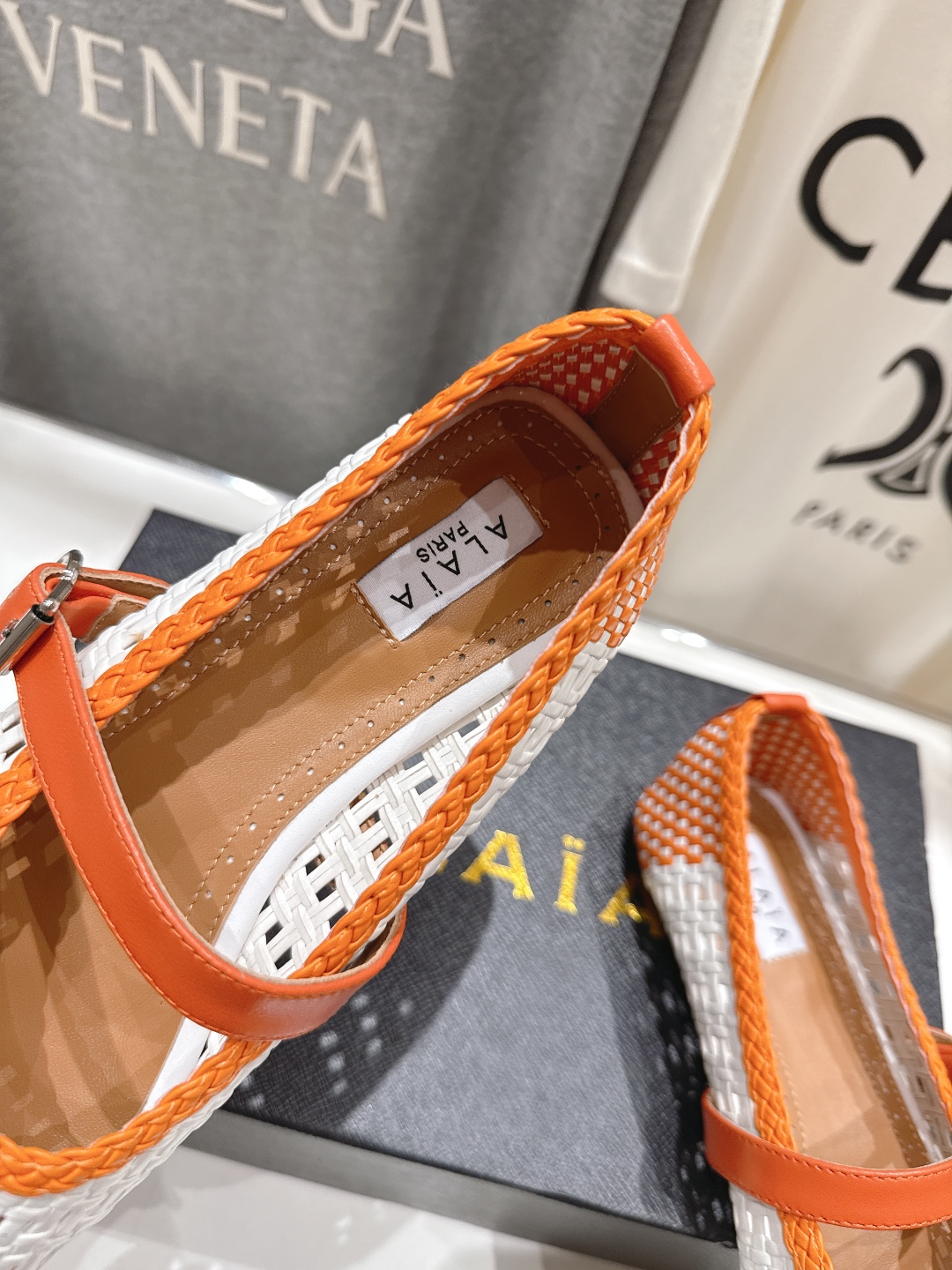 高版本出厂
 独家新品 Alaia 阿莱亚25ss/ 走秀款平底网面鞋芭蕾舞鞋 最近超火的一款平底鞋

