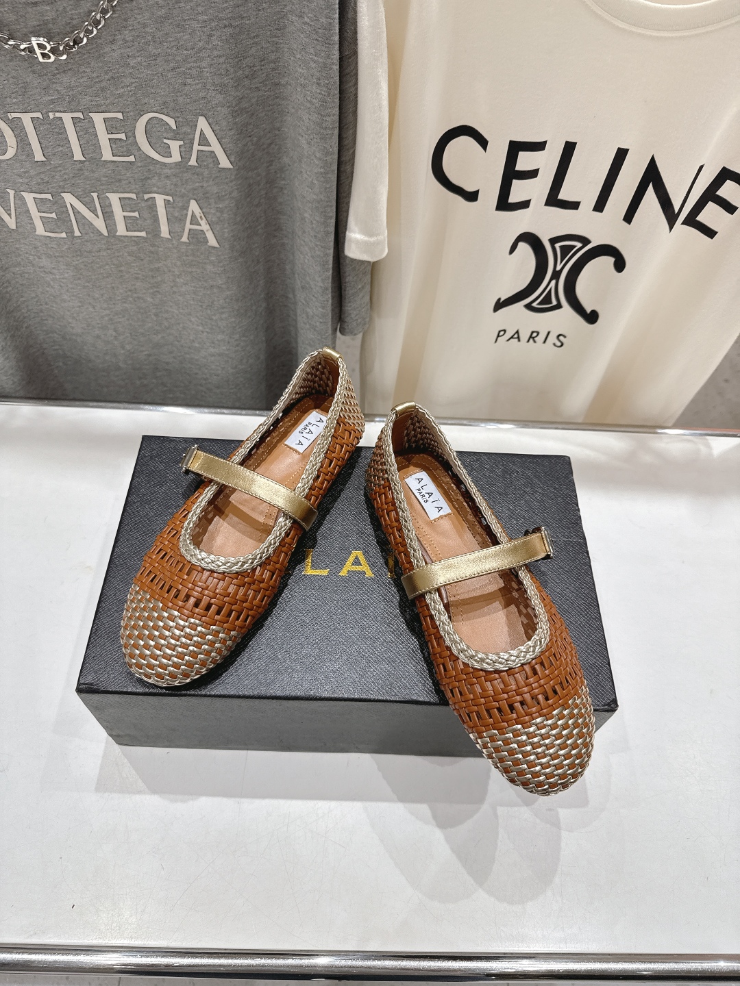 高版本出厂
 独家新品 Alaia 阿莱亚25ss/ 走秀款平底网面鞋芭蕾舞鞋 最近超火的一款平底鞋

