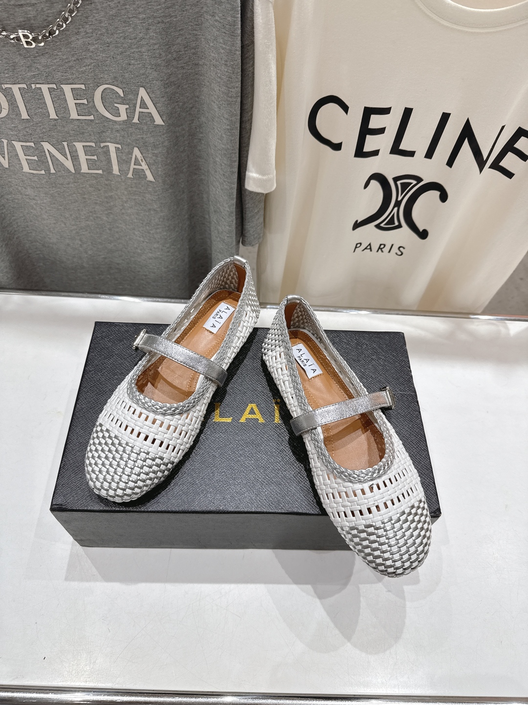高版本出厂
 独家新品 Alaia 阿莱亚25ss/ 走秀款平底网面鞋芭蕾舞鞋 最近超火的一款平底鞋

