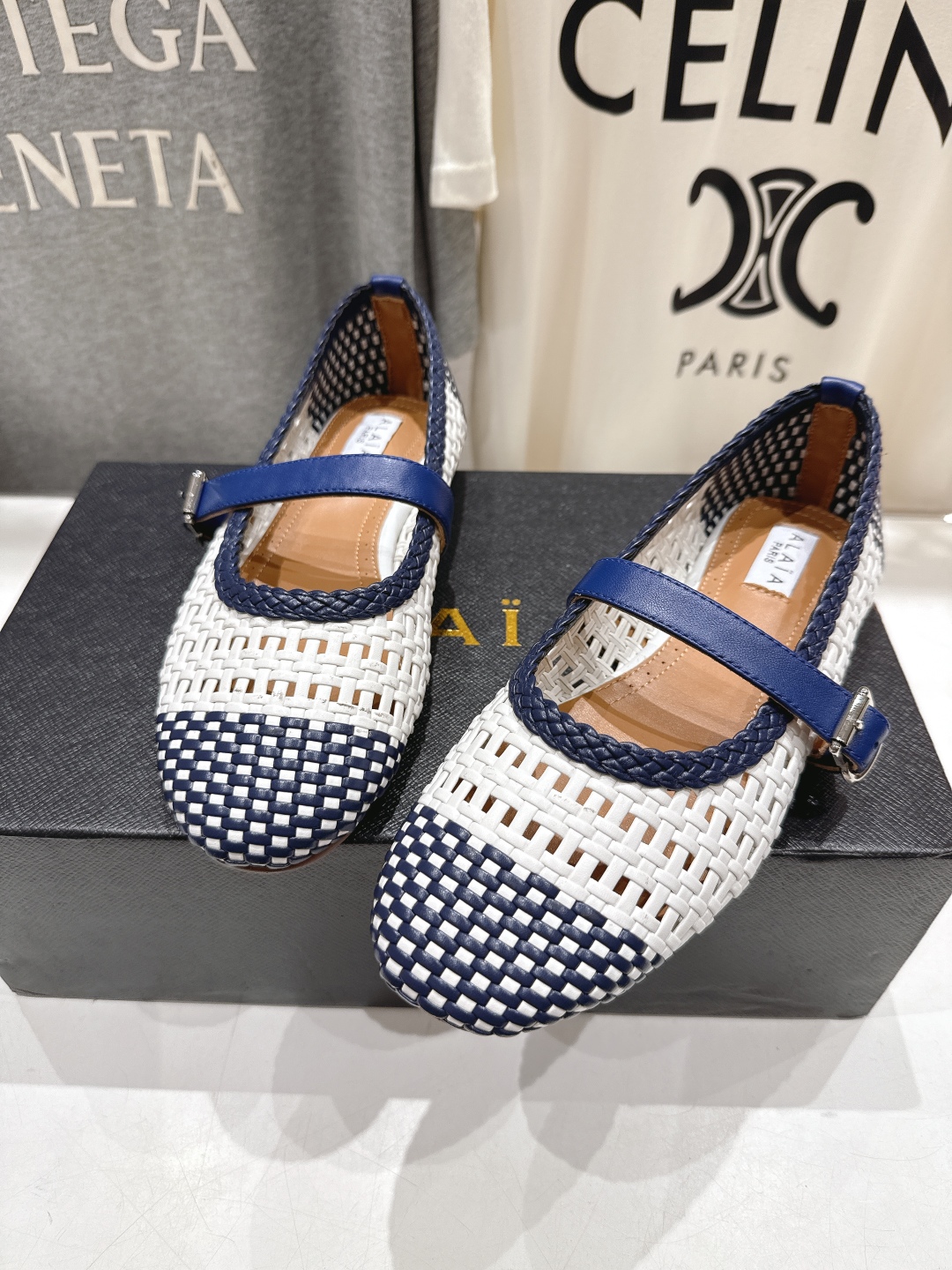 高版本出厂
 独家新品 Alaia 阿莱亚25ss/ 走秀款平底网面鞋芭蕾舞鞋 最近超火的一款平底鞋

