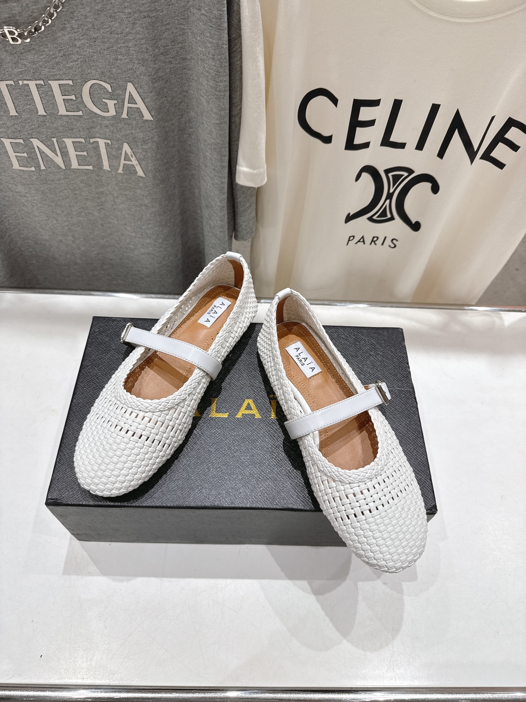 高版本出厂
 独家新品 Alaia 阿莱亚25ss/ 走秀款平底网面鞋芭蕾舞鞋 最近超火的一款平底鞋

