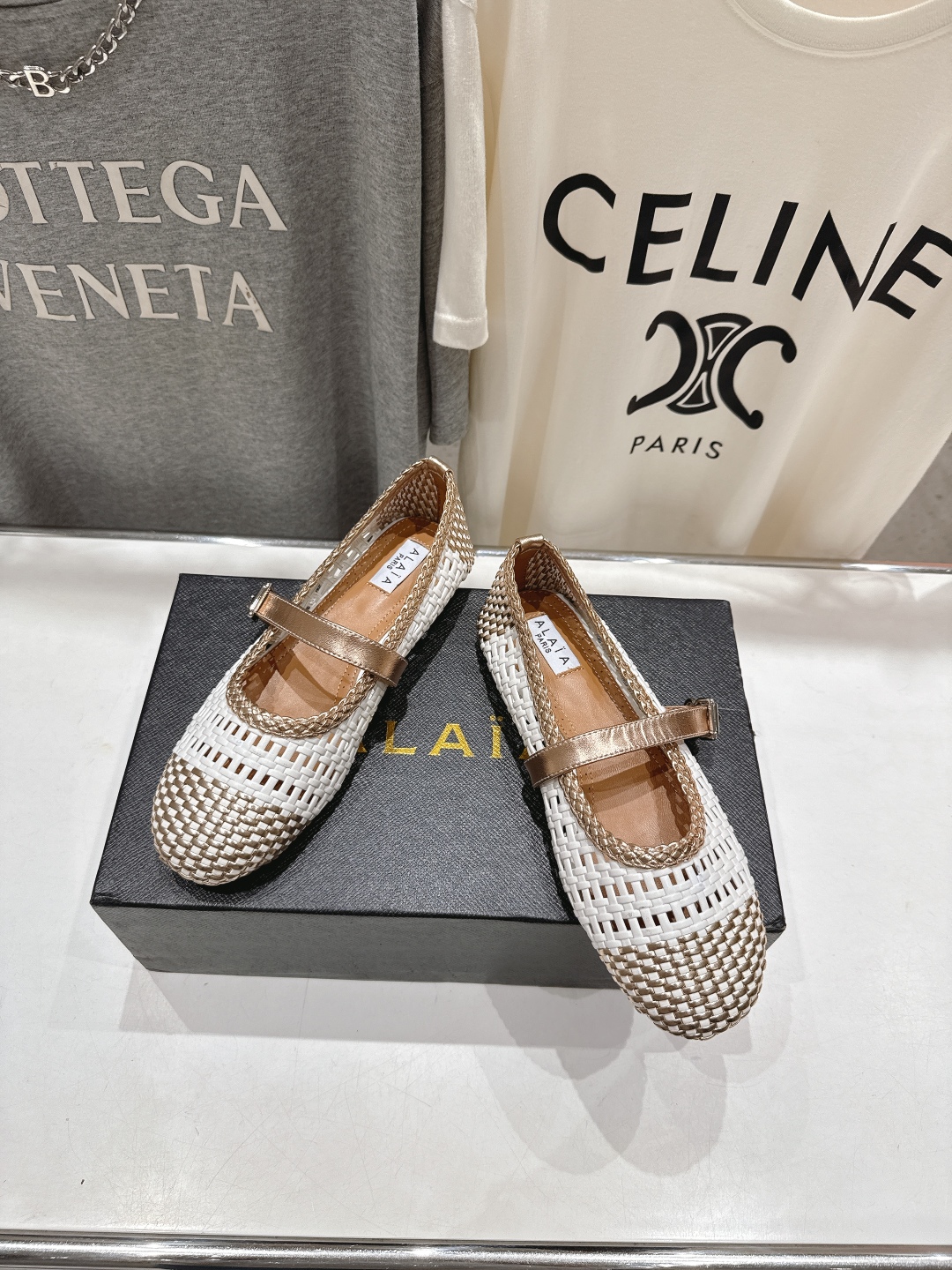 高版本出厂
 独家新品 Alaia 阿莱亚25ss/ 走秀款平底网面鞋芭蕾舞鞋 最近超火的一款平底鞋

