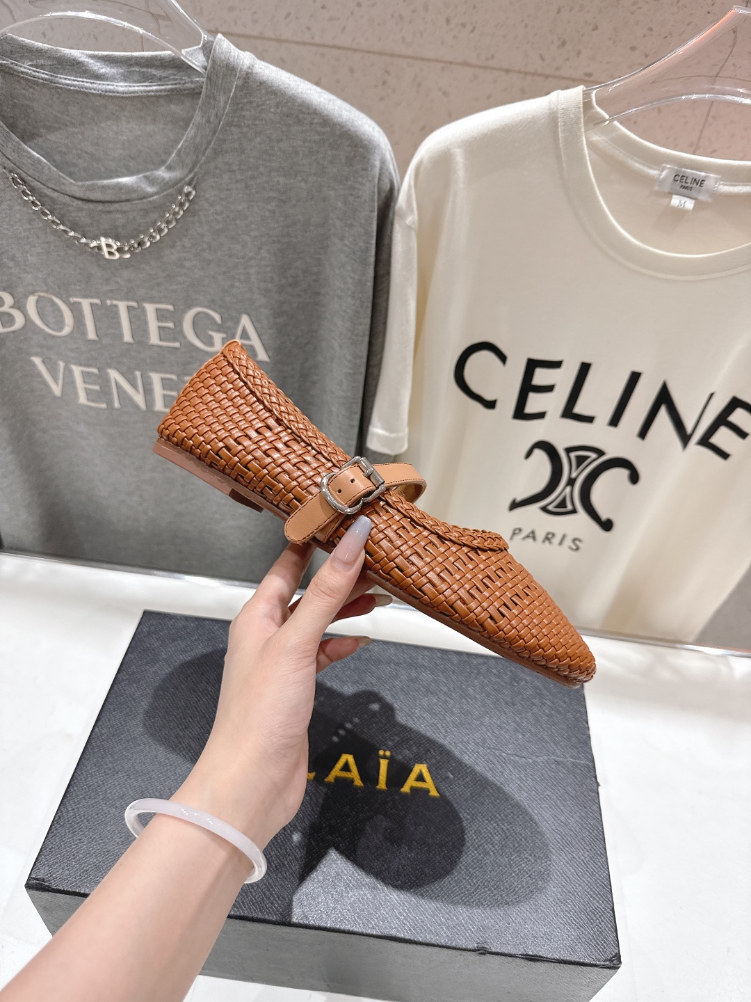 高版本出厂
 独家新品 Alaia 阿莱亚25ss/ 走秀款平底网面鞋芭蕾舞鞋 最近超火的一款平底鞋

