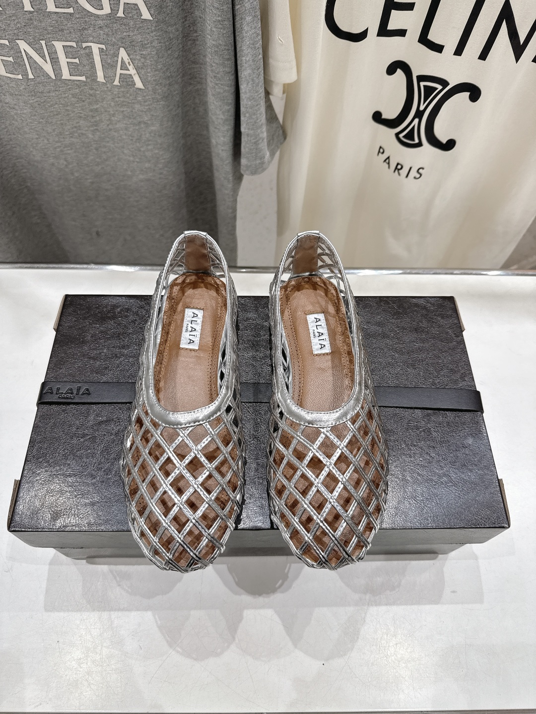 高版本出厂
 独家新品 Alaia 阿莱亚25ss/ 走秀款平底网面鞋芭蕾舞鞋 最近超火的一款平底鞋

