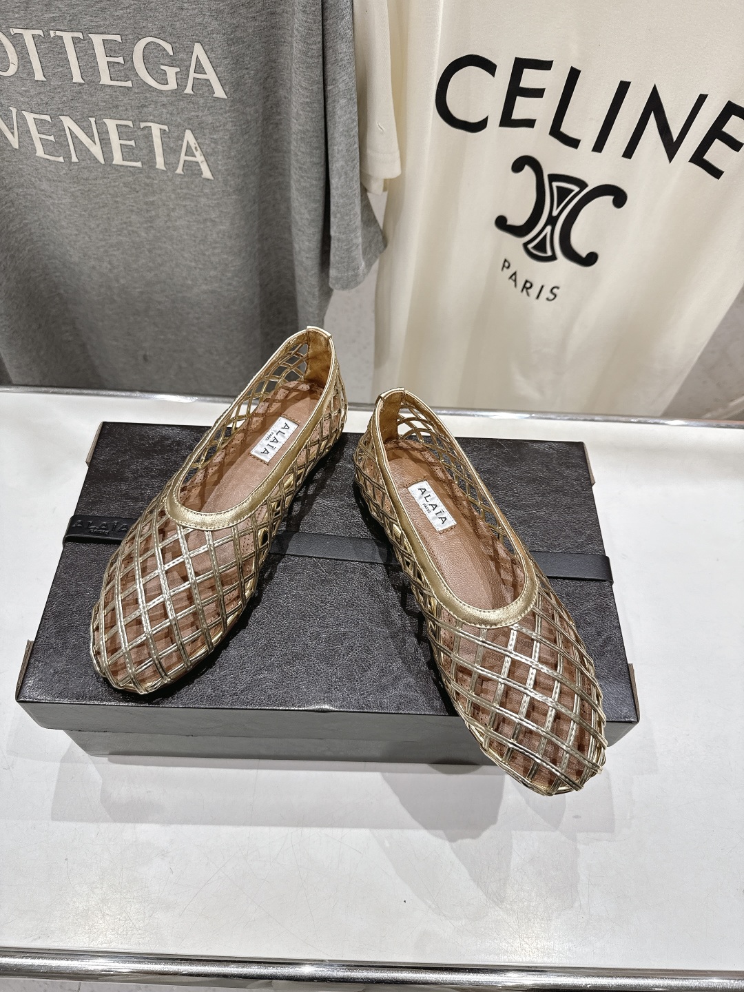 高版本出厂
 独家新品 Alaia 阿莱亚25ss/ 走秀款平底网面鞋芭蕾舞鞋 最近超火的一款平底鞋

