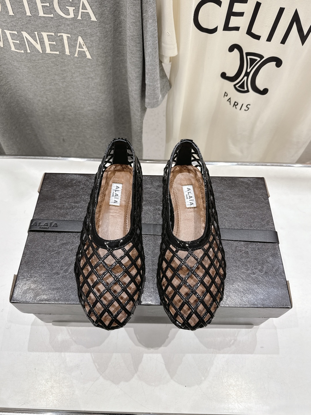 高版本出厂
 独家新品 Alaia 阿莱亚25ss/ 走秀款平底网面鞋芭蕾舞鞋 最近超火的一款平底鞋

