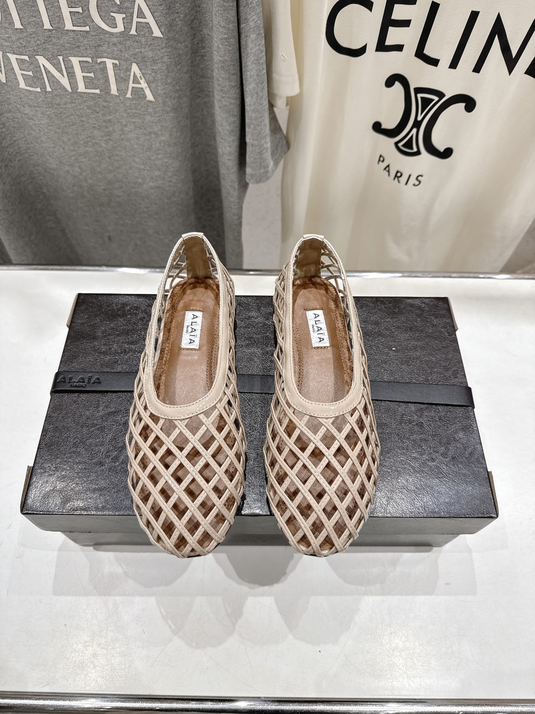 高版本出厂
 独家新品 Alaia 阿莱亚25ss/ 走秀款平底网面鞋芭蕾舞鞋 最近超火的一款平底鞋

