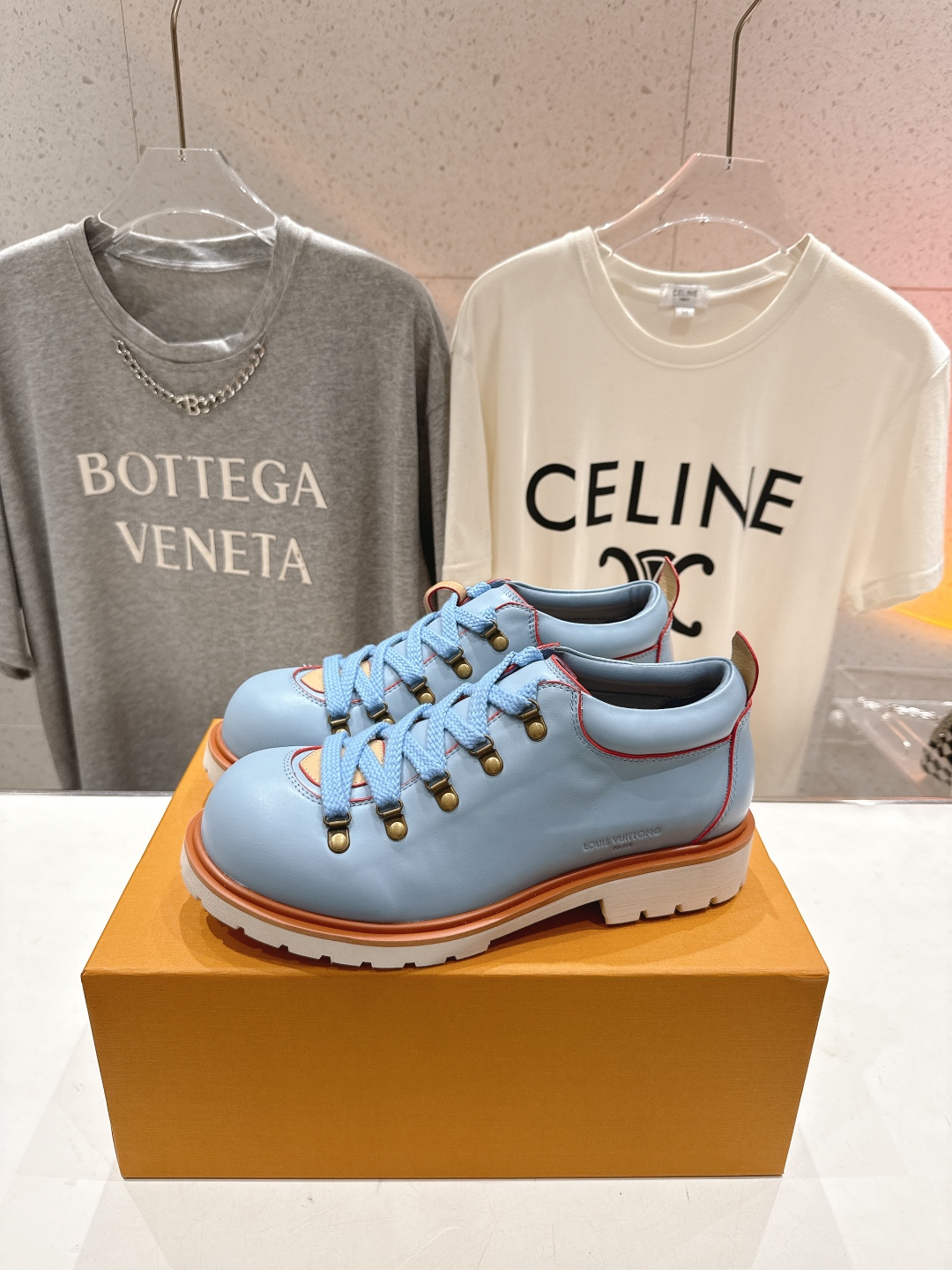 高版本出厂
  LOUIS VUITTON  ss25 LV驴牌春夏新款厚底系带大头鞋休闲鞋乐福鞋
本款