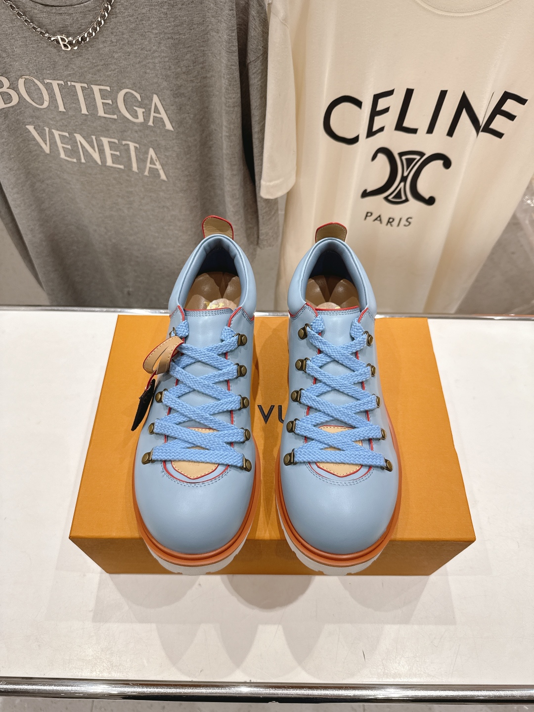 高版本出厂
  LOUIS VUITTON  ss25 LV驴牌春夏新款厚底系带大头鞋休闲鞋乐福鞋
本款