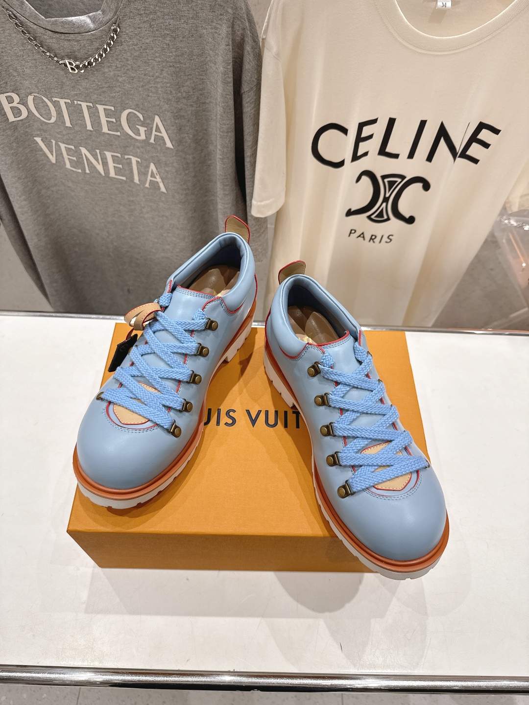 高版本出厂
  LOUIS VUITTON  ss25 LV驴牌春夏新款厚底系带大头鞋休闲鞋乐福鞋
本款