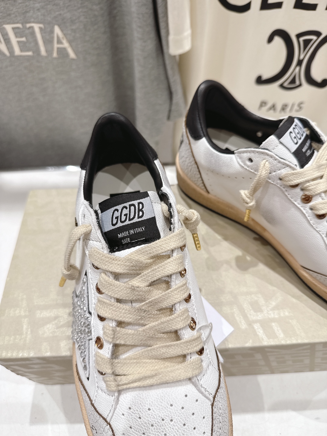 顶级版本  带钻五角星
 GGDB~~Golden Goose Deluxe Brand
# 全网最好版