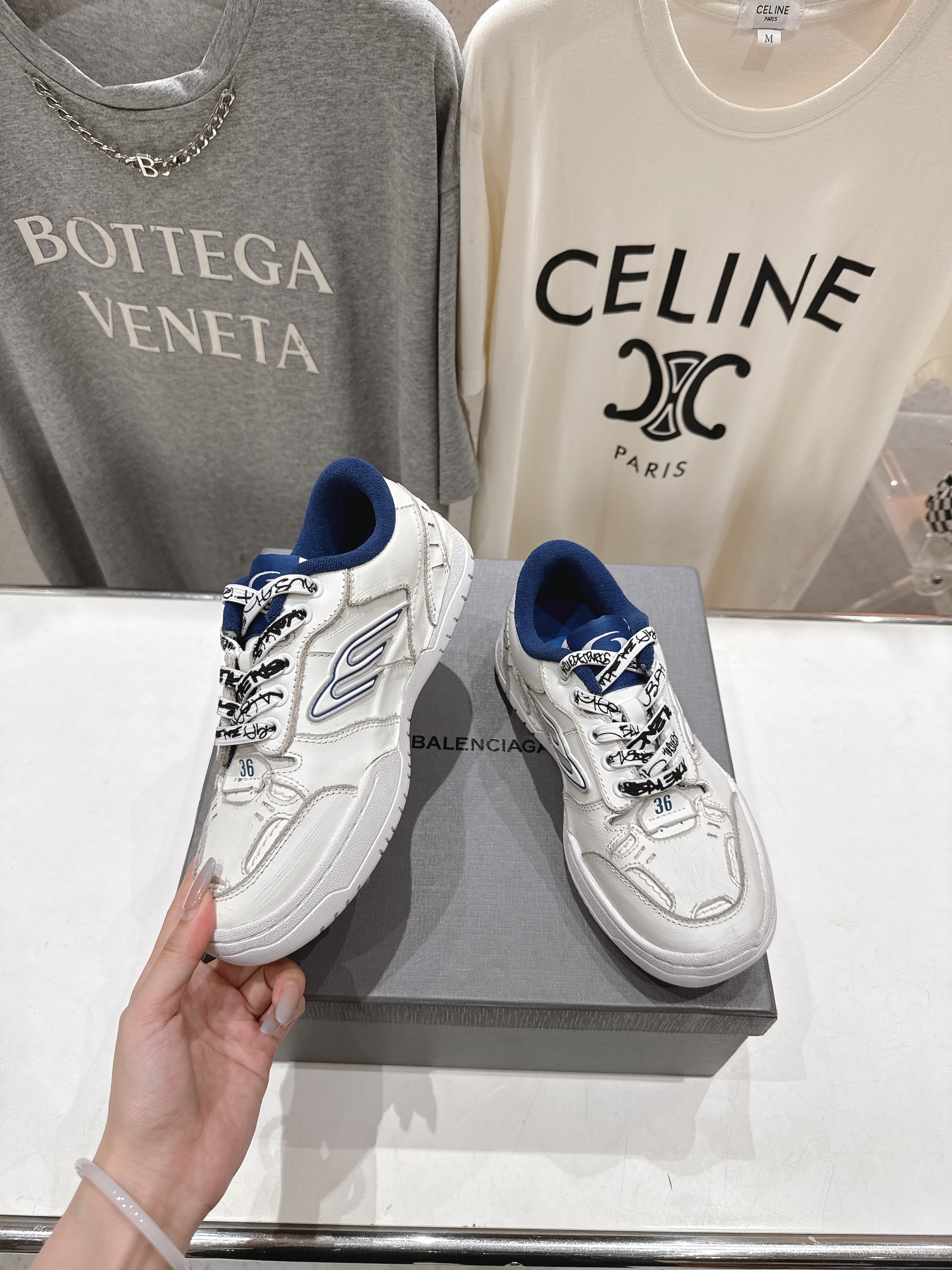 高版本出厂 男码+10
巴黎世家Balenciaga Hamptons Worn-Out 25ss